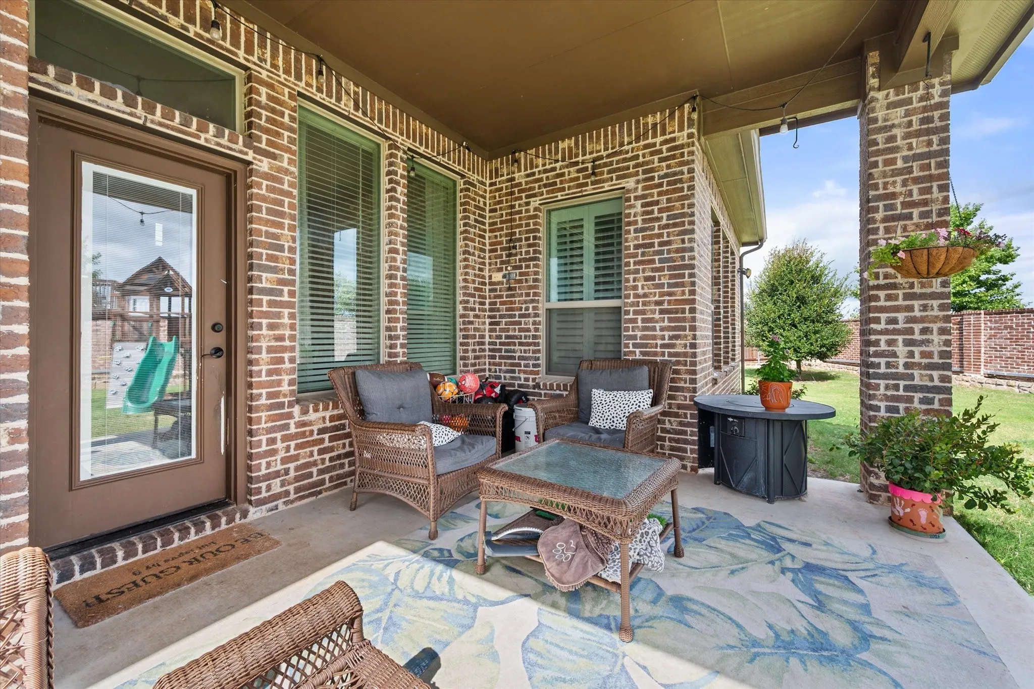 Single Family Residence For Sale in Johnson County , 2741 Thornhill Lane, Mansfield, Texas 76084, 5 Bedroom, 3 Bathroom, 2 Garage spaces, 2,995 Sqft, built in 2021, mls#21402014, Real Estate Agent in Mansfield, Homes For Sale in Johnson county, Homes For Sale in Mansfield, Realtor in Mansfield Texas, Real Estate Brokerage Independent Realty Texas, Luminita Cordes Realtor