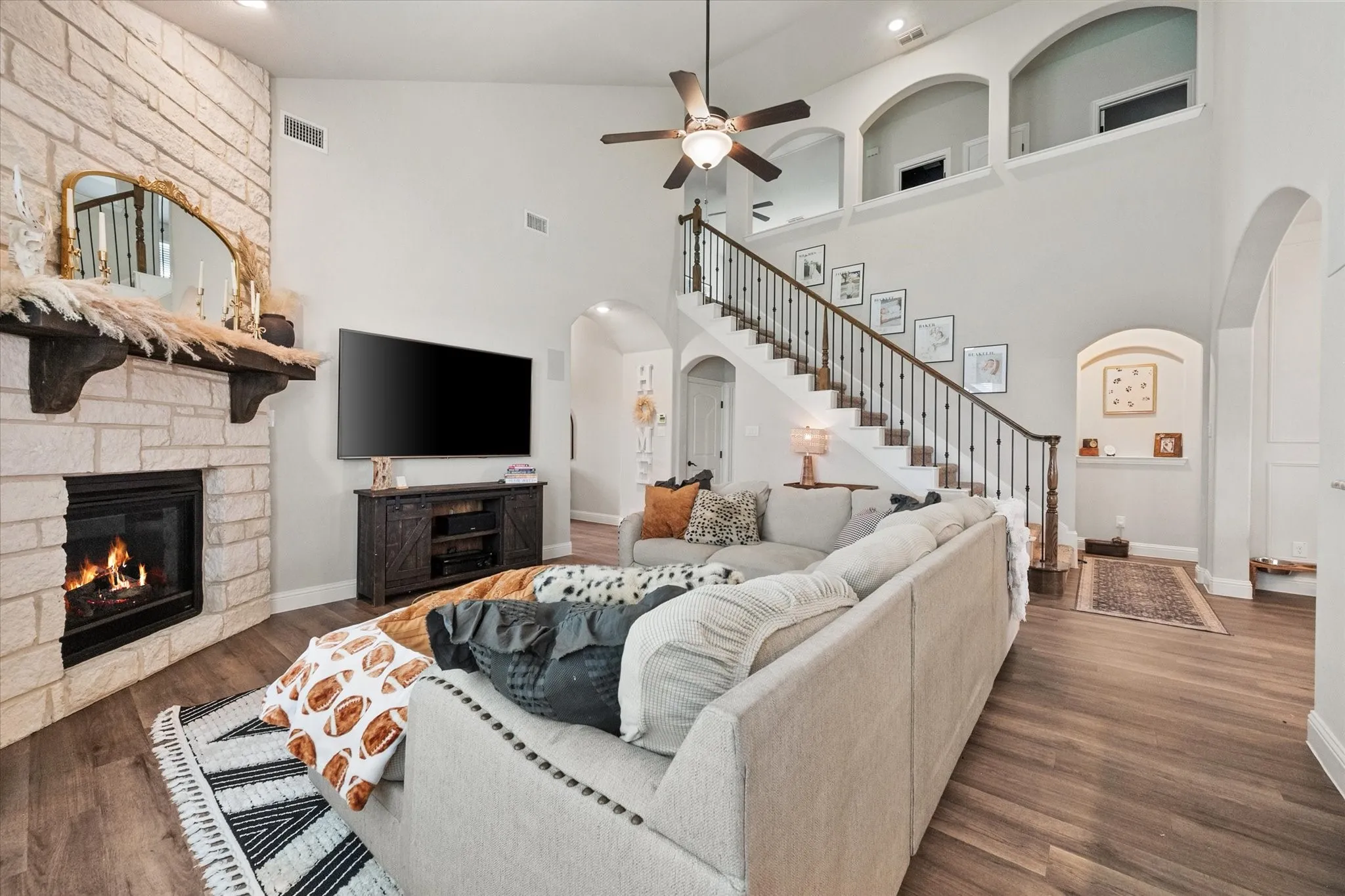 Single Family Residence For Sale in Johnson County , 2741 Thornhill Lane, Mansfield, Texas 76084, 5 Bedroom, 3 Bathroom, 2 Garage spaces, 2,995 Sqft, built in 2021, mls#21402014, Real Estate Agent in Mansfield, Homes For Sale in Johnson county, Homes For Sale in Mansfield, Realtor in Mansfield Texas, Real Estate Brokerage Independent Realty Texas, Luminita Cordes Realtor