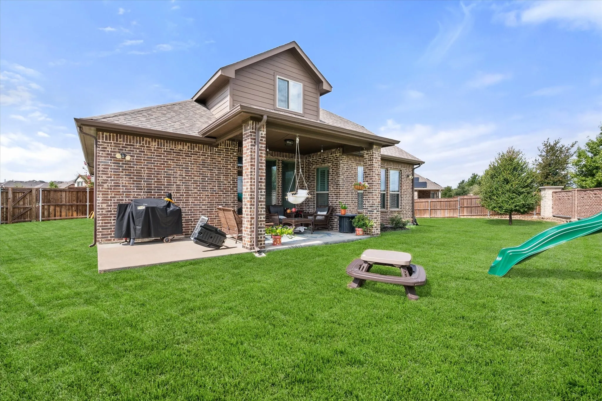 Single Family Residence For Sale in Johnson County , 2741 Thornhill Lane, Mansfield, Texas 76084, 5 Bedroom, 3 Bathroom, 2 Garage spaces, 2,995 Sqft, built in 2021, mls#21402014, Real Estate Agent in Mansfield, Homes For Sale in Johnson county, Homes For Sale in Mansfield, Realtor in Mansfield Texas, Real Estate Brokerage Independent Realty Texas, Luminita Cordes Realtor