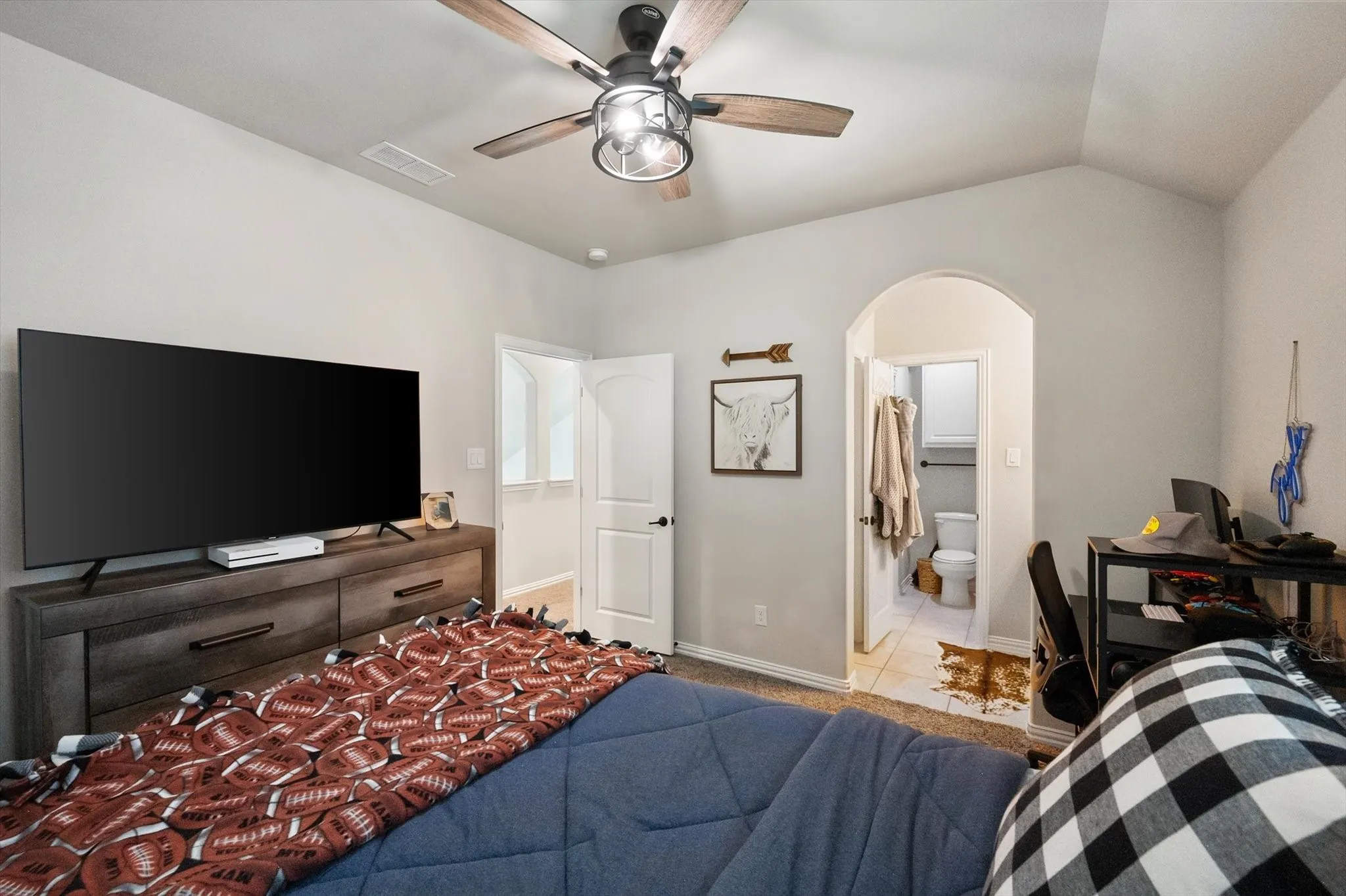 Single Family Residence For Sale in Johnson County , 2741 Thornhill Lane, Mansfield, Texas 76084, 5 Bedroom, 3 Bathroom, 2 Garage spaces, 2,995 Sqft, built in 2021, mls#21402014, Real Estate Agent in Mansfield, Homes For Sale in Johnson county, Homes For Sale in Mansfield, Realtor in Mansfield Texas, Real Estate Brokerage Independent Realty Texas, Luminita Cordes Realtor