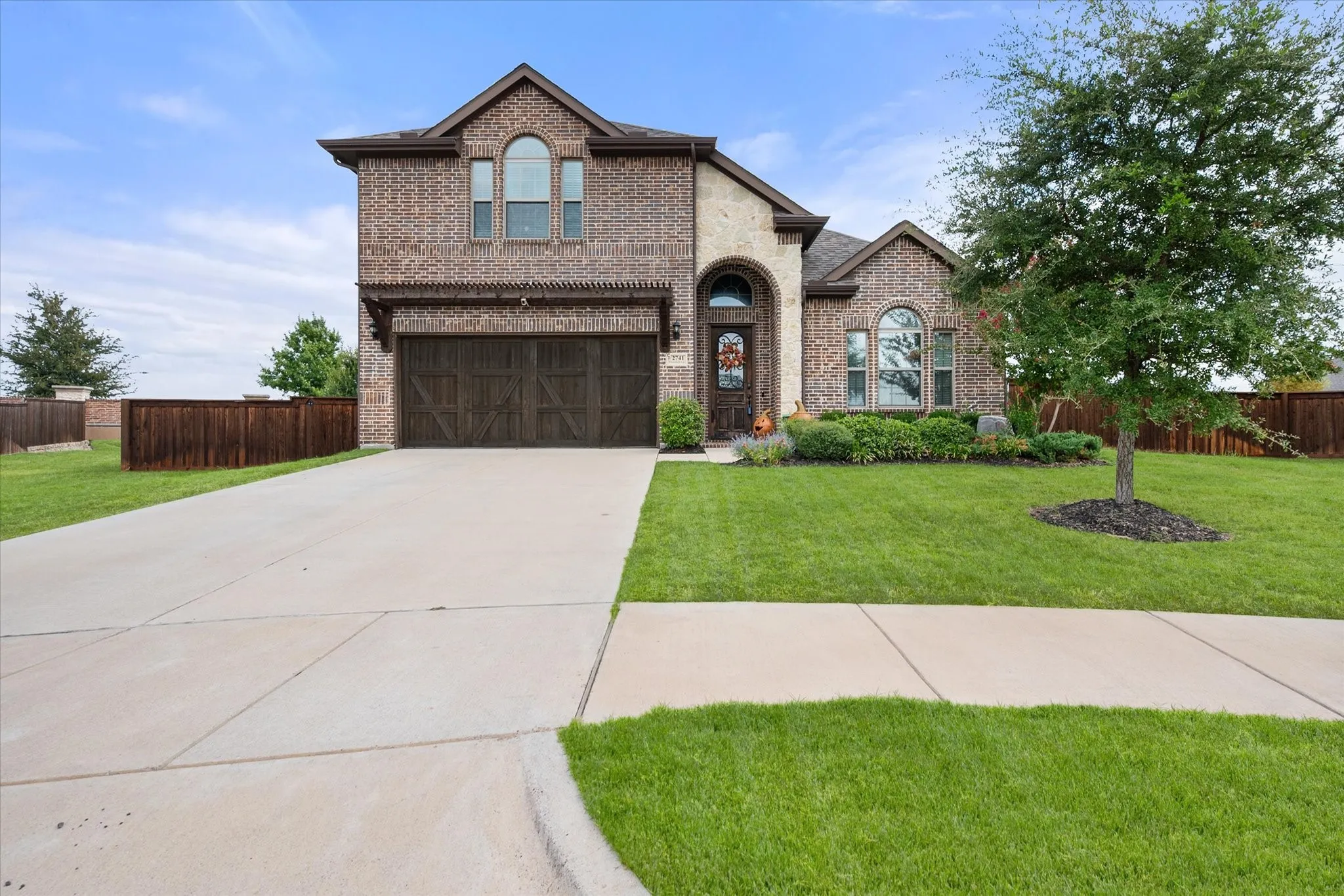 Single Family Residence For Sale in Johnson County , 2741 Thornhill Lane, Mansfield, Texas 76084, 5 Bedroom, 3 Bathroom, 2 Garage spaces, 2,995 Sqft, built in 2021, mls#21402014, Real Estate Agent in Mansfield, Homes For Sale in Johnson county, Homes For Sale in Mansfield, Realtor in Mansfield Texas, Real Estate Brokerage Independent Realty Texas, Luminita Cordes Realtor