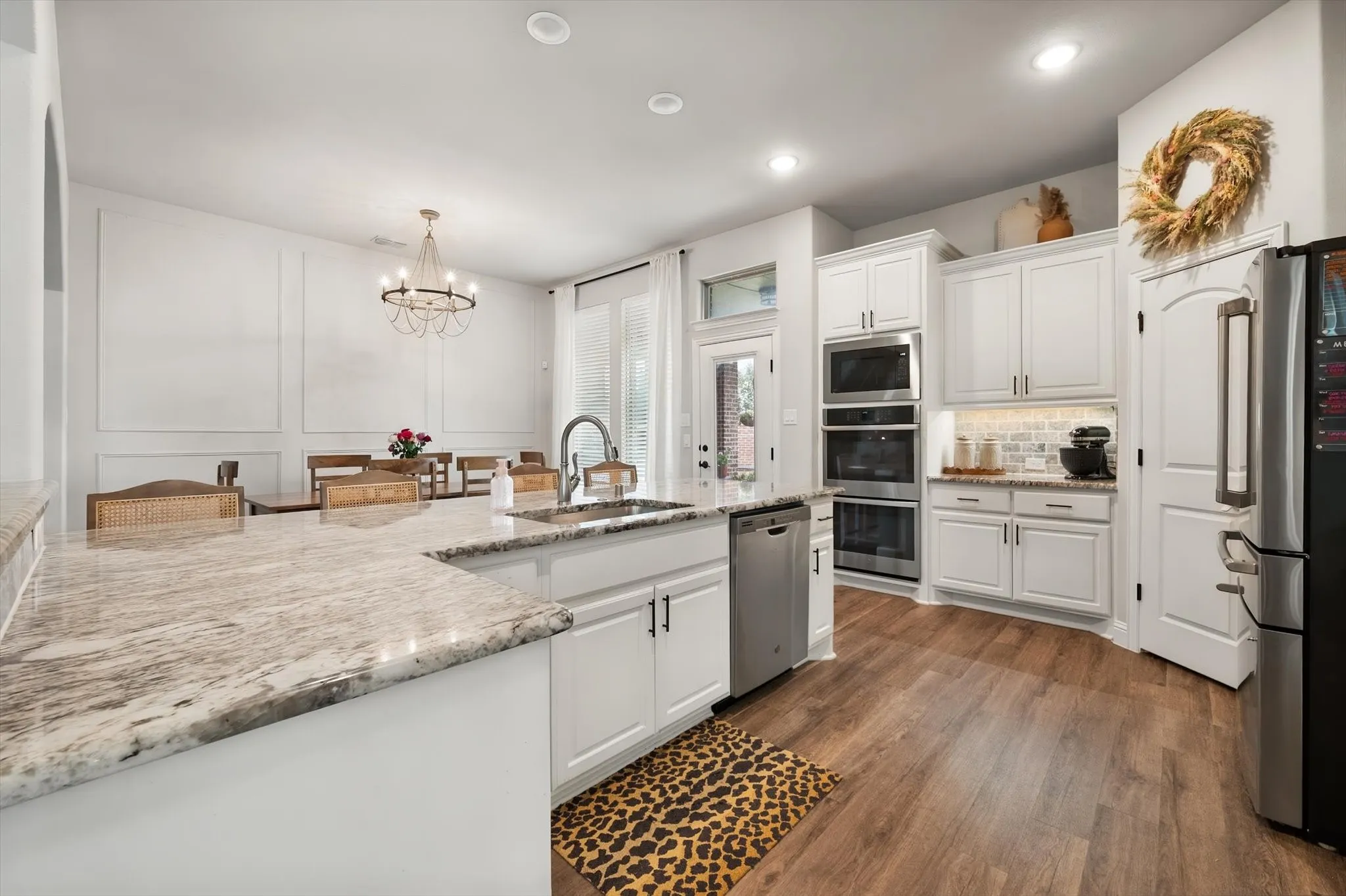 Single Family Residence For Sale in Johnson County , 2741 Thornhill Lane, Mansfield, Texas 76084, 5 Bedroom, 3 Bathroom, 2 Garage spaces, 2,995 Sqft, built in 2021, mls#21402014, Real Estate Agent in Mansfield, Homes For Sale in Johnson county, Homes For Sale in Mansfield, Realtor in Mansfield Texas, Real Estate Brokerage Independent Realty Texas, Luminita Cordes Realtor