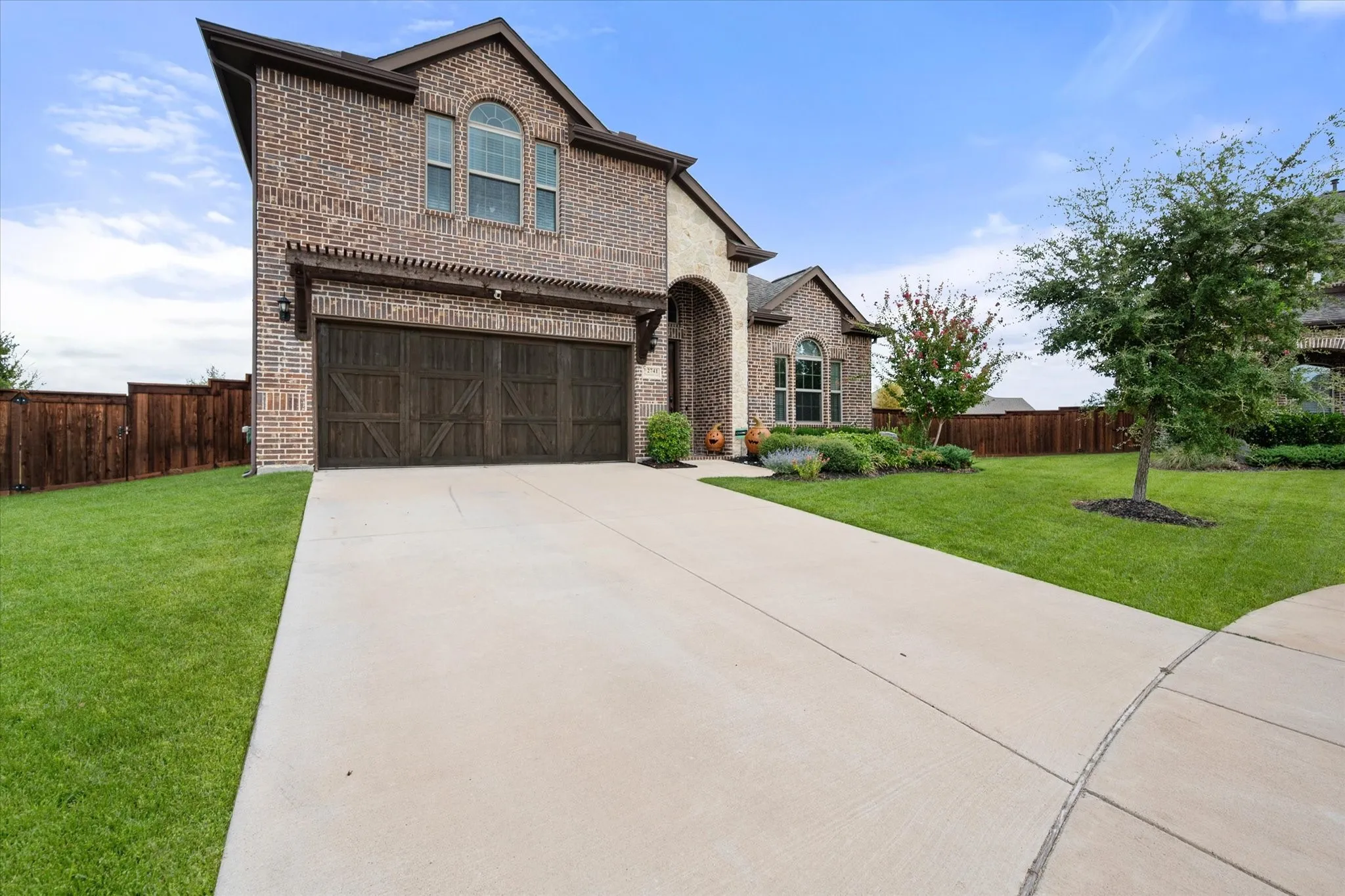 Single Family Residence For Sale in Johnson County , 2741 Thornhill Lane, Mansfield, Texas 76084, 5 Bedroom, 3 Bathroom, 2 Garage spaces, 2,995 Sqft, built in 2021, mls#21402014, Real Estate Agent in Mansfield, Homes For Sale in Johnson county, Homes For Sale in Mansfield, Realtor in Mansfield Texas, Real Estate Brokerage Independent Realty Texas, Luminita Cordes Realtor
