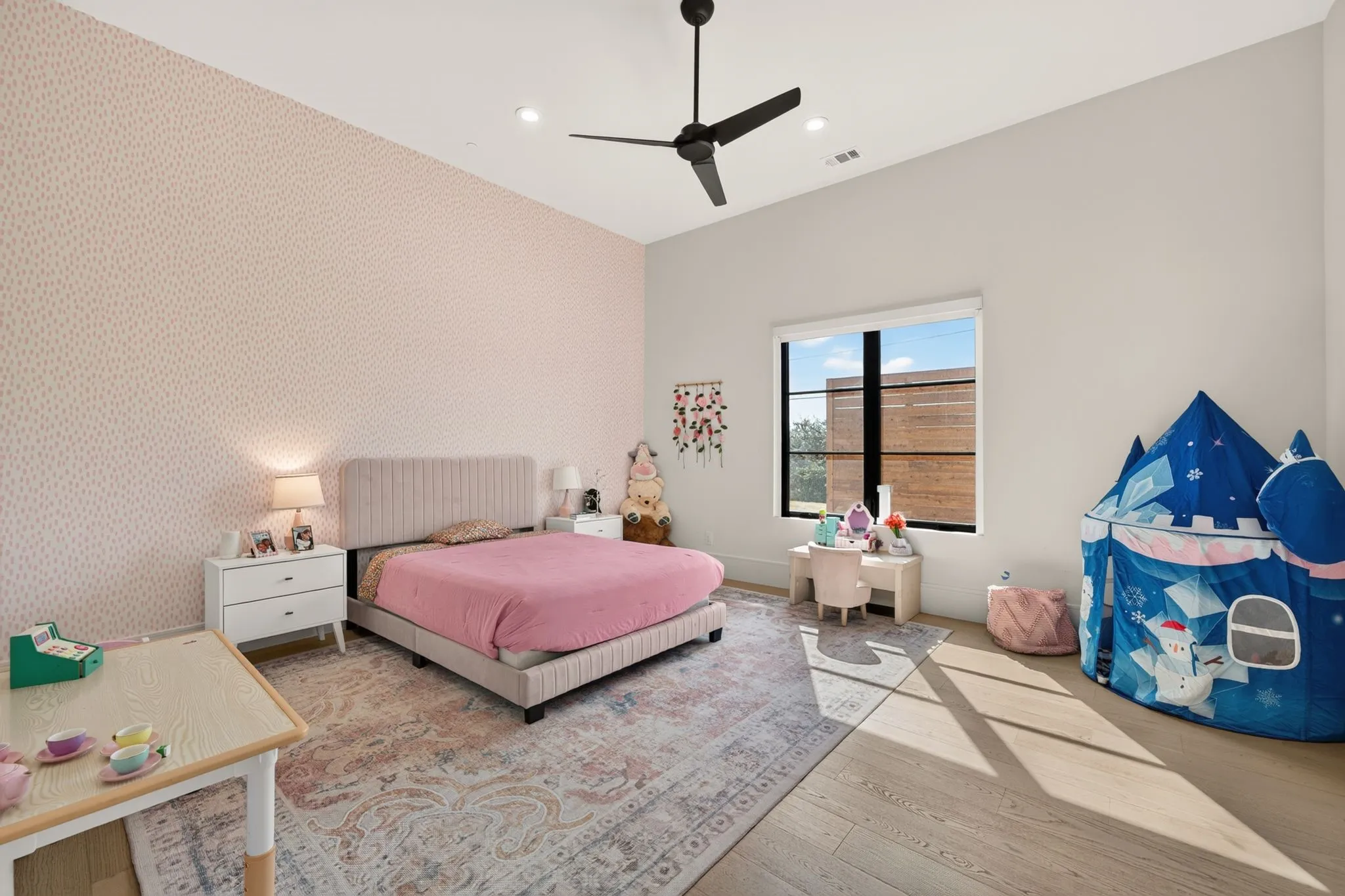 Single Family Residence For Sale in Denton County , 201 Quiet Cove Court, Argyle, Texas 76226, 6 Bedroom, 7 Bathroom, 3 Garage spaces, 9,563 Sqft, built in 2024, mls#21380825, Real Estate Agent in Argyle, Homes For Sale in Denton county, Homes For Sale in Argyle, Realtor in Argyle Texas, Real Estate Brokerage Independent Realty Texas, Luminita Cordes Realtor