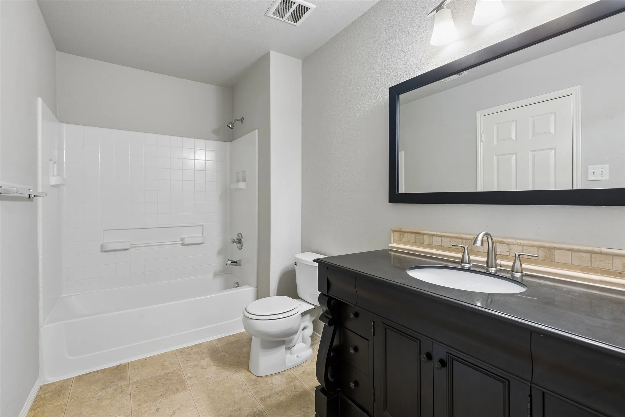 Townhouse For Rent in Denton County , 5980 Stone Mountain Road, The Colony, Texas 75056, 2 Bedroom, 2 Bathroom, 2 Garage spaces, 1,323 Sqft, built in 2009, mls#21399562, Real Estate Agent in The Colony, Homes For Rent in Denton county, Homes For Rent in The Colony, Realtor in The Colony Texas, Real Estate Brokerage Independent Realty Texas, Luminita Cordes Realtor