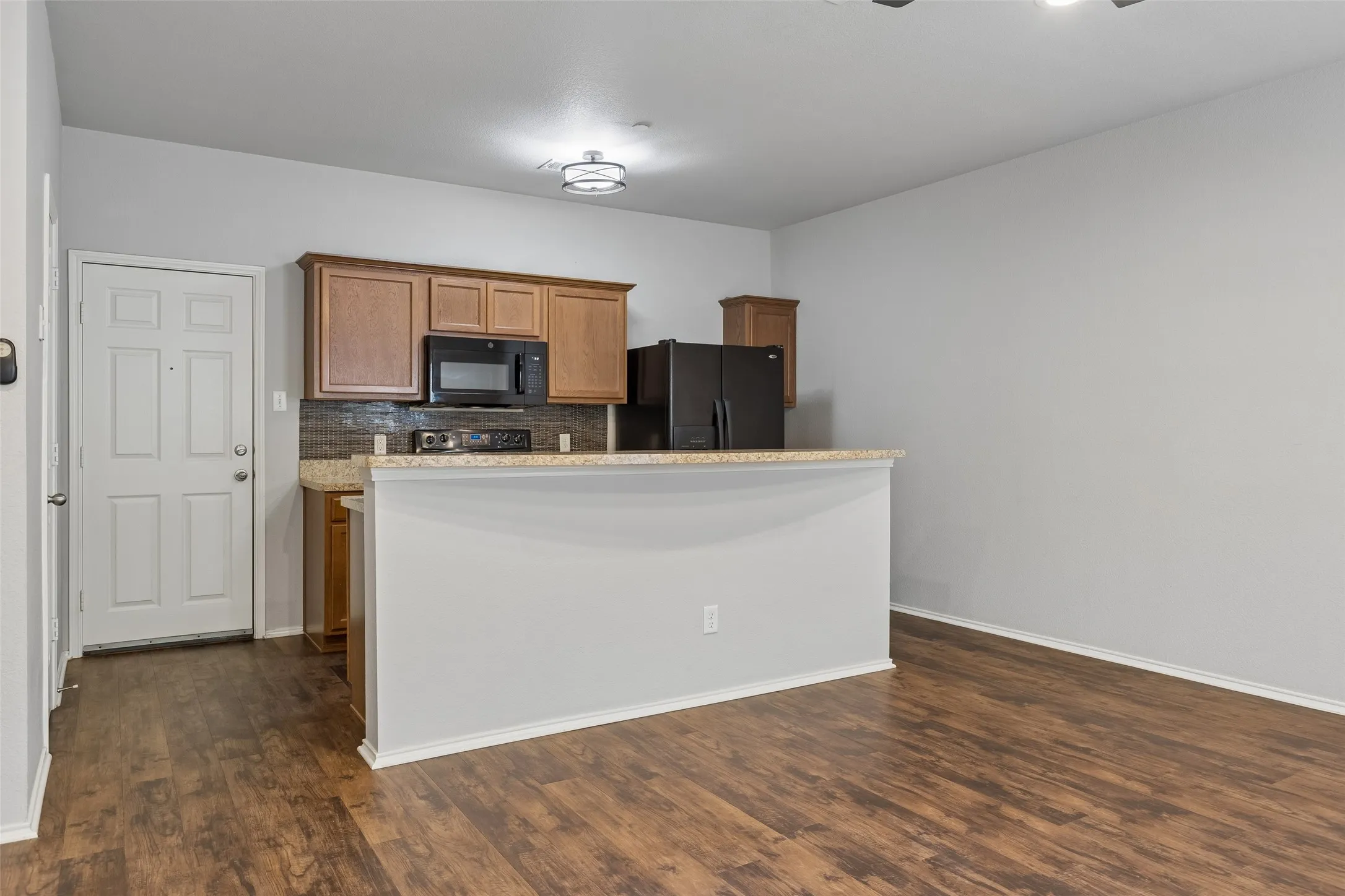 Townhouse For Rent in Denton County , 5980 Stone Mountain Road, The Colony, Texas 75056, 2 Bedroom, 2 Bathroom, 2 Garage spaces, 1,323 Sqft, built in 2009, mls#21399562, Real Estate Agent in The Colony, Homes For Rent in Denton county, Homes For Rent in The Colony, Realtor in The Colony Texas, Real Estate Brokerage Independent Realty Texas, Luminita Cordes Realtor