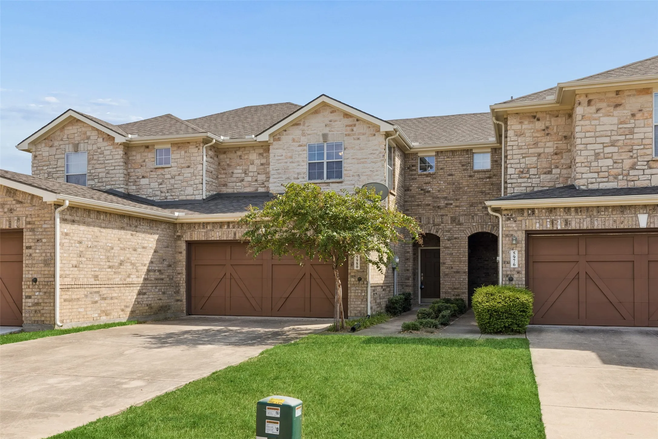 Townhouse For Rent in Denton County , 5980 Stone Mountain Road, The Colony, Texas 75056, 2 Bedroom, 2 Bathroom, 2 Garage spaces, 1,323 Sqft, built in 2009, mls#21399562, Real Estate Agent in The Colony, Homes For Rent in Denton county, Homes For Rent in The Colony, Realtor in The Colony Texas, Real Estate Brokerage Independent Realty Texas, Luminita Cordes Realtor