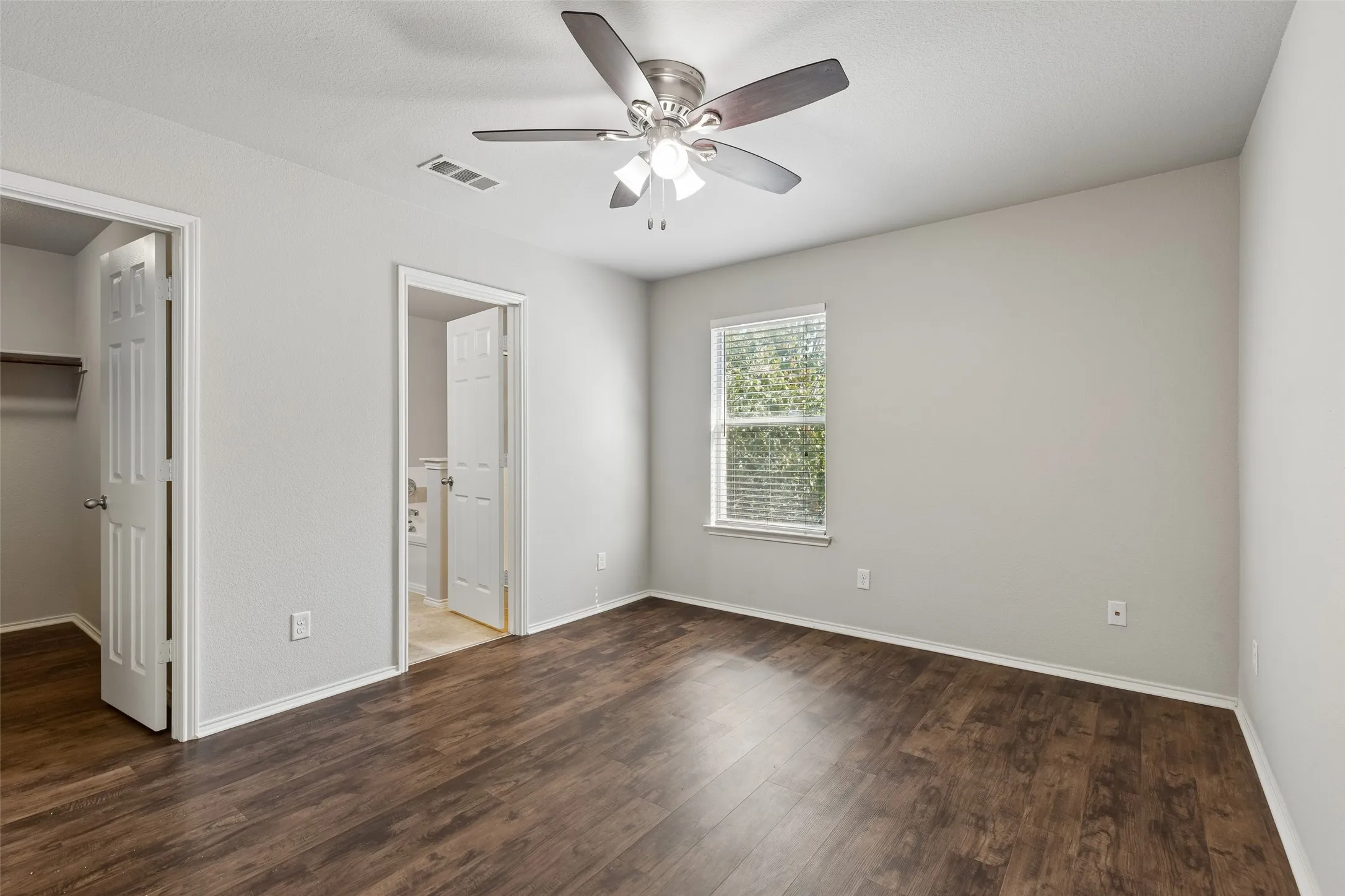 Townhouse For Rent in Denton County , 5980 Stone Mountain Road, The Colony, Texas 75056, 2 Bedroom, 2 Bathroom, 2 Garage spaces, 1,323 Sqft, built in 2009, mls#21399562, Real Estate Agent in The Colony, Homes For Rent in Denton county, Homes For Rent in The Colony, Realtor in The Colony Texas, Real Estate Brokerage Independent Realty Texas, Luminita Cordes Realtor