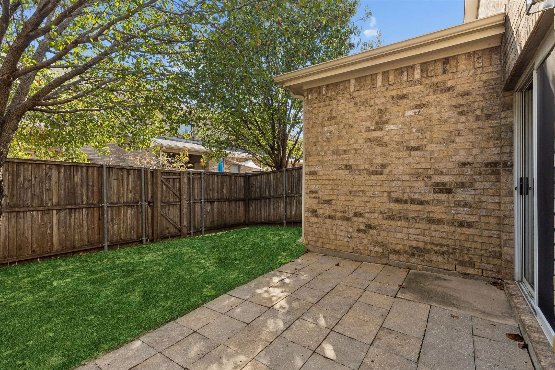 Townhouse For Rent in Denton County , 5980 Stone Mountain Road, The Colony, Texas 75056, 2 Bedroom, 2 Bathroom, 2 Garage spaces, 1,323 Sqft, built in 2009, mls#21399562, Real Estate Agent in The Colony, Homes For Rent in Denton county, Homes For Rent in The Colony, Realtor in The Colony Texas, Real Estate Brokerage Independent Realty Texas, Luminita Cordes Realtor