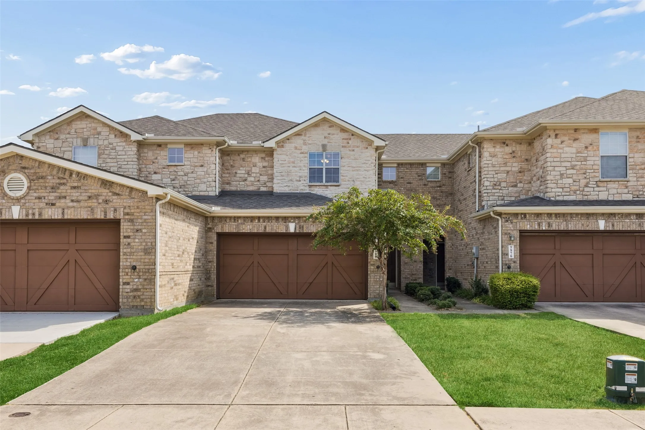 Townhouse For Rent in Denton County , 5980 Stone Mountain Road, The Colony, Texas 75056, 2 Bedroom, 2 Bathroom, 2 Garage spaces, 1,323 Sqft, built in 2009, mls#21399562, Real Estate Agent in The Colony, Homes For Rent in Denton county, Homes For Rent in The Colony, Realtor in The Colony Texas, Real Estate Brokerage Independent Realty Texas, Luminita Cordes Realtor