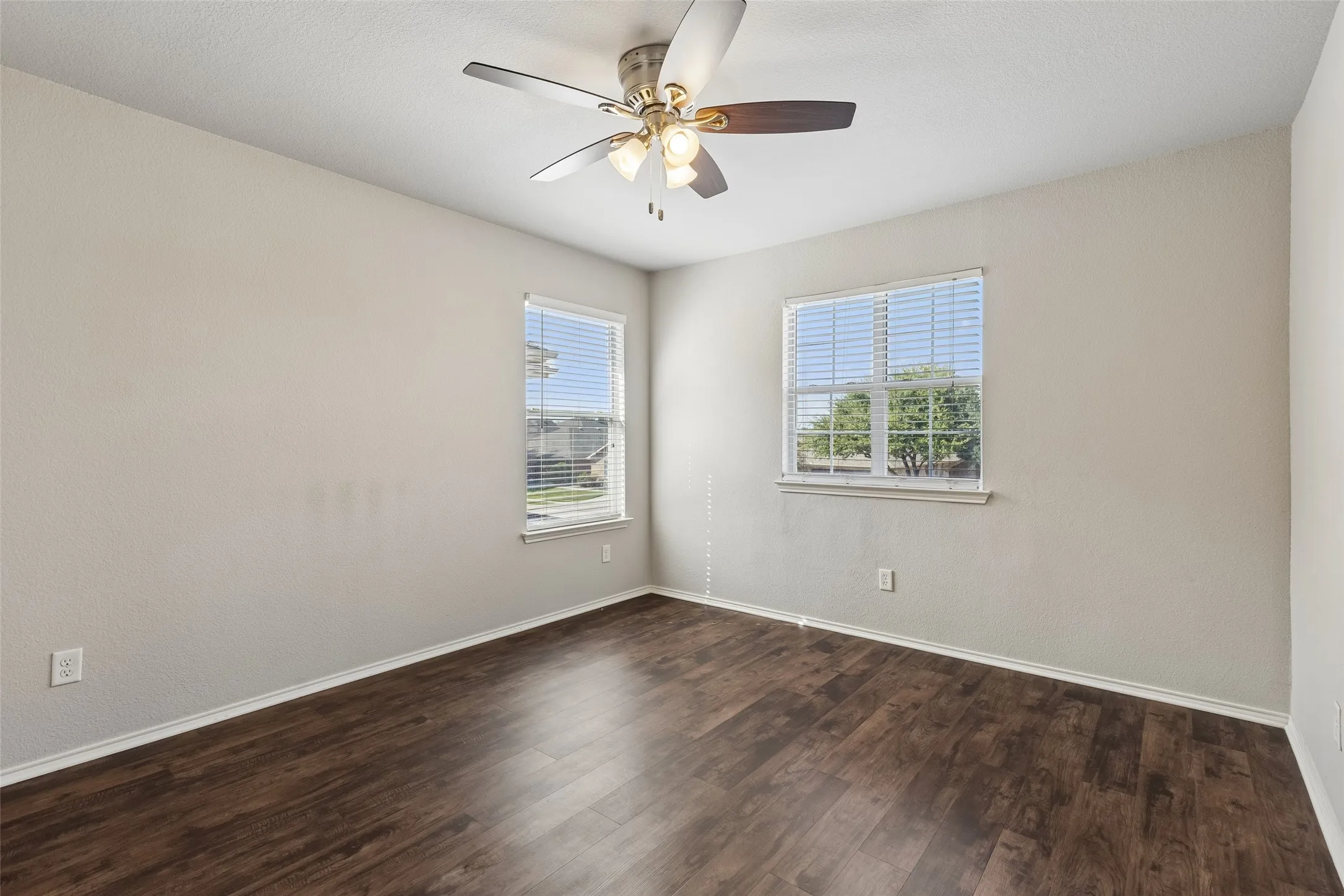 Townhouse For Rent in Denton County , 5980 Stone Mountain Road, The Colony, Texas 75056, 2 Bedroom, 2 Bathroom, 2 Garage spaces, 1,323 Sqft, built in 2009, mls#21399562, Real Estate Agent in The Colony, Homes For Rent in Denton county, Homes For Rent in The Colony, Realtor in The Colony Texas, Real Estate Brokerage Independent Realty Texas, Luminita Cordes Realtor