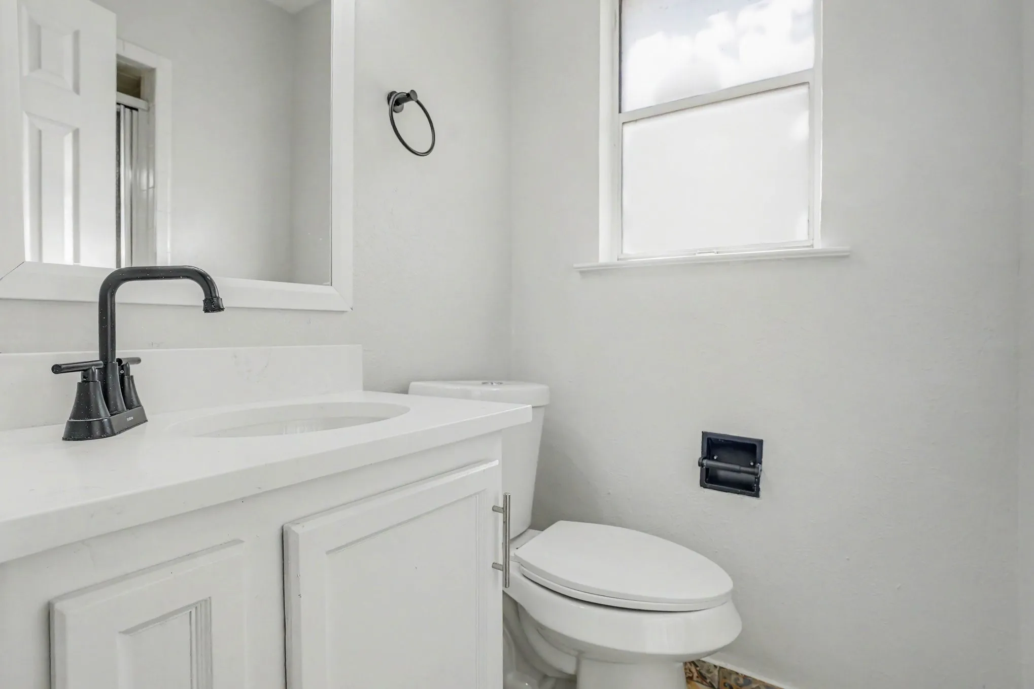 Single Family Residence For Sale in Tarrant County , 1404 Tatum Drive, Arlington, Texas 76012, 4 Bedroom, 2 Bathroom, 2 Garage spaces, 1,748 Sqft, built in 1962, mls#21402124, Real Estate Agent in Arlington, Homes For Sale in Tarrant county, Homes For Sale in Arlington, Realtor in Arlington Texas, Real Estate Brokerage Independent Realty Texas, Luminita Cordes Realtor
