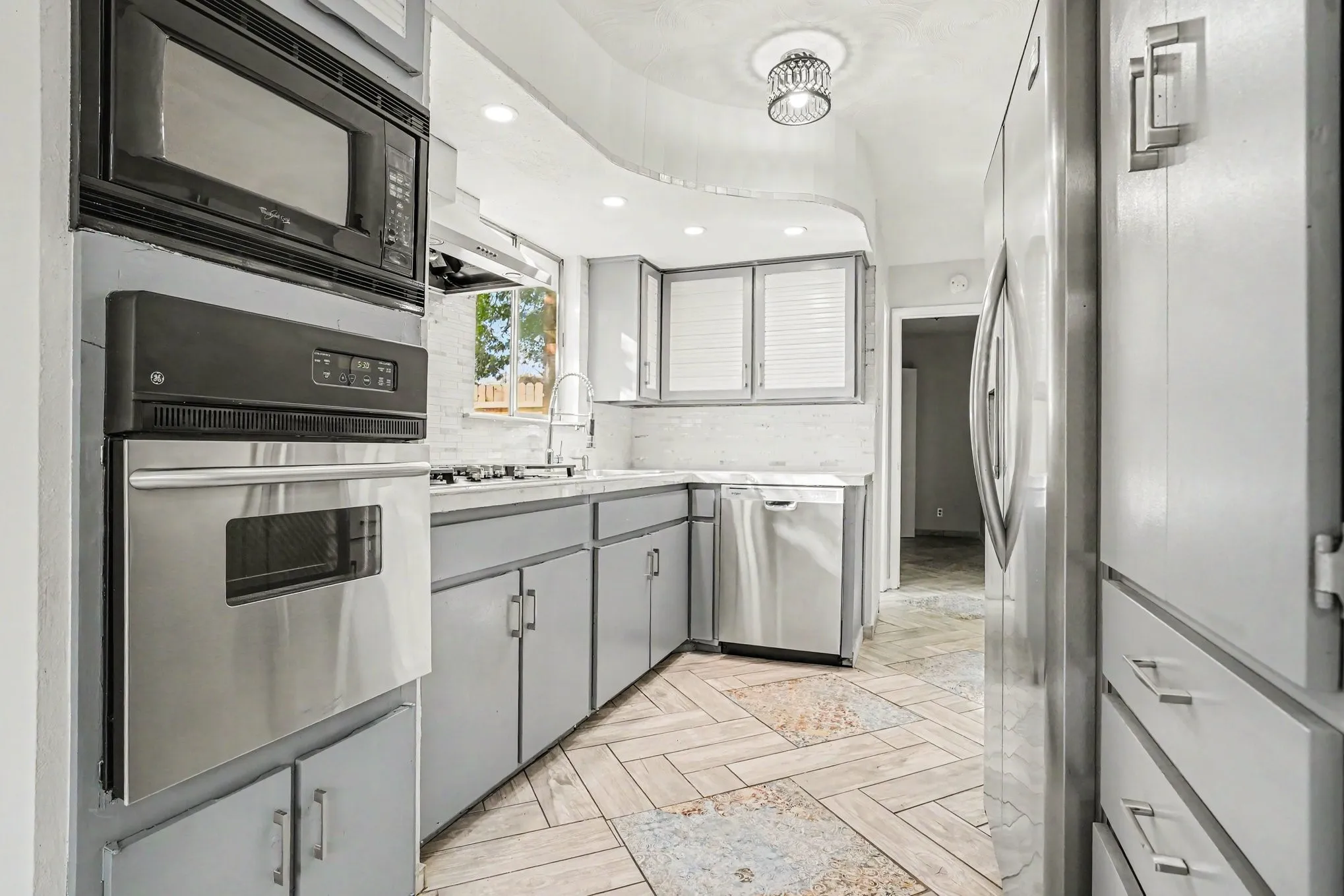 Single Family Residence For Sale in Tarrant County , 1404 Tatum Drive, Arlington, Texas 76012, 4 Bedroom, 2 Bathroom, 2 Garage spaces, 1,748 Sqft, built in 1962, mls#21402124, Real Estate Agent in Arlington, Homes For Sale in Tarrant county, Homes For Sale in Arlington, Realtor in Arlington Texas, Real Estate Brokerage Independent Realty Texas, Luminita Cordes Realtor