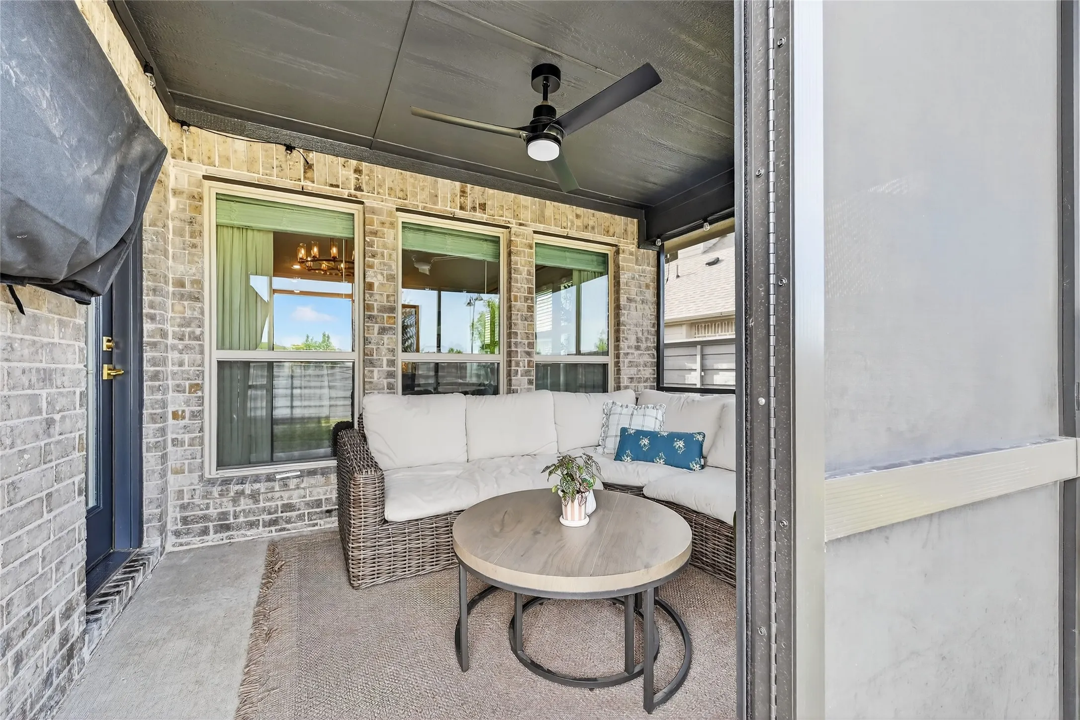 Single Family Residence For Rent in Denton County , 7213 Cherry Blossom Lane, Little Elm, Texas 76227, 4 Bedroom, 3 Bathroom, 2 Garage spaces, 2,461 Sqft, built in 2023, mls#21402337, Real Estate Agent in Little Elm, Homes For Rent in Denton county, Homes For Rent in Little Elm, Realtor in Little Elm Texas, Real Estate Brokerage Independent Realty Texas, Luminita Cordes Realtor