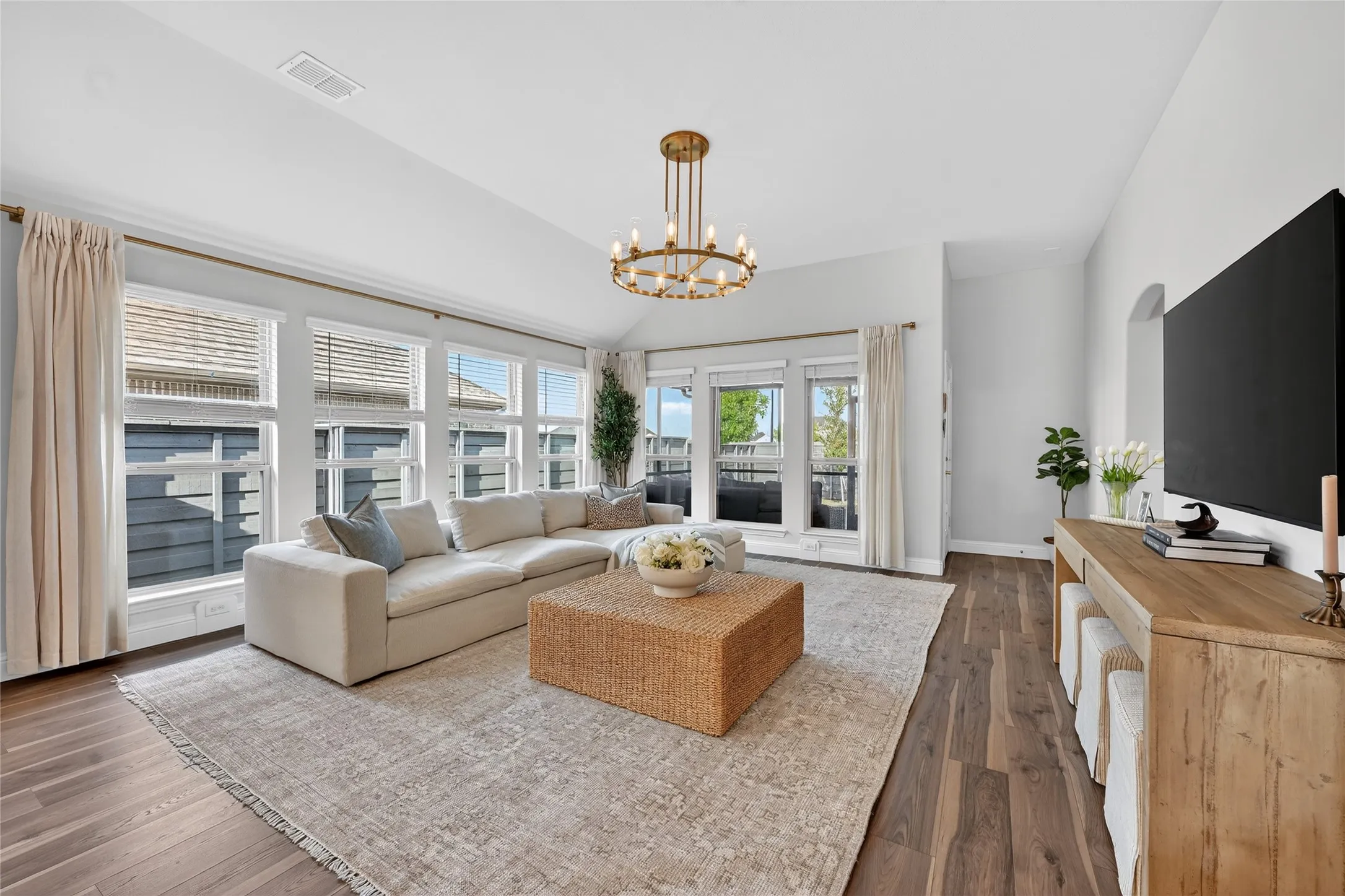 Single Family Residence For Rent in Denton County , 7213 Cherry Blossom Lane, Little Elm, Texas 76227, 4 Bedroom, 3 Bathroom, 2 Garage spaces, 2,461 Sqft, built in 2023, mls#21402337, Real Estate Agent in Little Elm, Homes For Rent in Denton county, Homes For Rent in Little Elm, Realtor in Little Elm Texas, Real Estate Brokerage Independent Realty Texas, Luminita Cordes Realtor