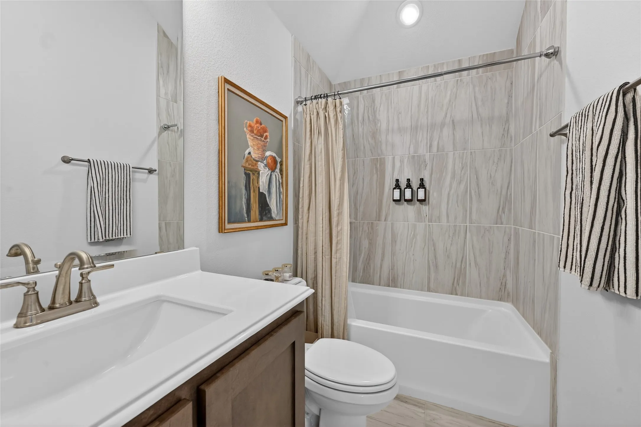 Single Family Residence For Rent in Denton County , 7213 Cherry Blossom Lane, Little Elm, Texas 76227, 4 Bedroom, 3 Bathroom, 2 Garage spaces, 2,461 Sqft, built in 2023, mls#21402337, Real Estate Agent in Little Elm, Homes For Rent in Denton county, Homes For Rent in Little Elm, Realtor in Little Elm Texas, Real Estate Brokerage Independent Realty Texas, Luminita Cordes Realtor