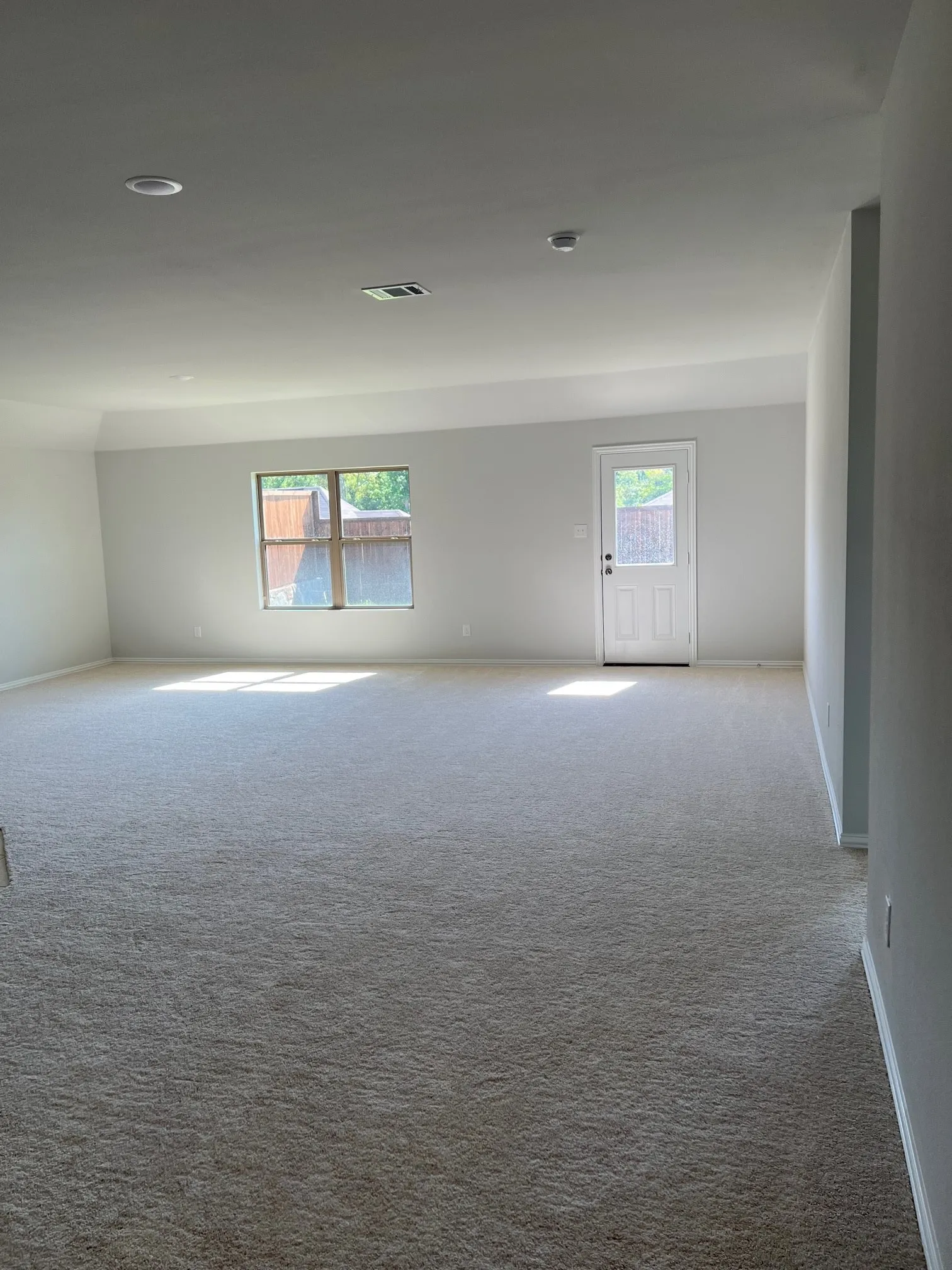 Single Family Residence For Rent in Collin County , 2225 Pacific Avenue, Anna, Texas 75409, 4 Bedroom, 2 Bathroom, 2 Garage spaces, 2,064 Sqft, built in 2022, mls#21402348, Real Estate Agent in Anna, Homes For Rent in Collin county, Homes For Rent in Anna, Realtor in Anna Texas, Real Estate Brokerage Independent Realty Texas, Luminita Cordes Realtor