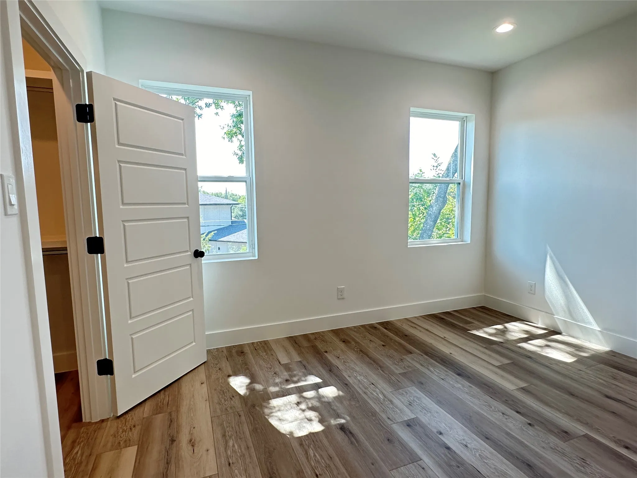 Single Family Residence For Rent in Dallas County , 3908 Rochelle Drive, Dallas, Texas 75220, 4 Bedroom, 4 Bathroom, 2 Garage spaces, 4,281 Sqft, built in 2024, mls#21402352, Real Estate Agent in Dallas, Homes For Rent in Dallas county, Homes For Rent in Dallas, Realtor in Dallas Texas, Real Estate Brokerage Independent Realty Texas, Luminita Cordes Realtor