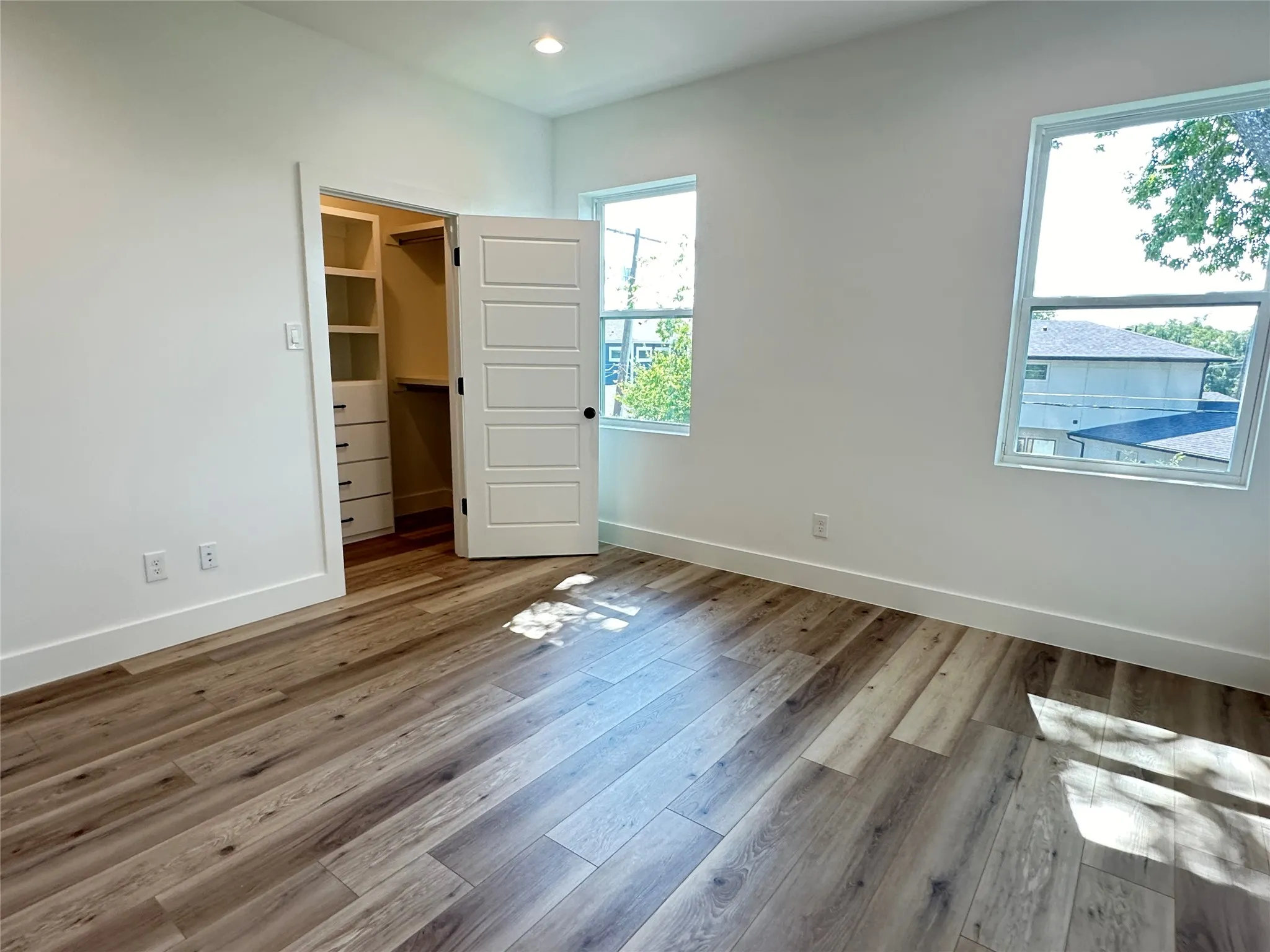 Single Family Residence For Rent in Dallas County , 3908 Rochelle Drive, Dallas, Texas 75220, 4 Bedroom, 4 Bathroom, 2 Garage spaces, 4,281 Sqft, built in 2024, mls#21402352, Real Estate Agent in Dallas, Homes For Rent in Dallas county, Homes For Rent in Dallas, Realtor in Dallas Texas, Real Estate Brokerage Independent Realty Texas, Luminita Cordes Realtor