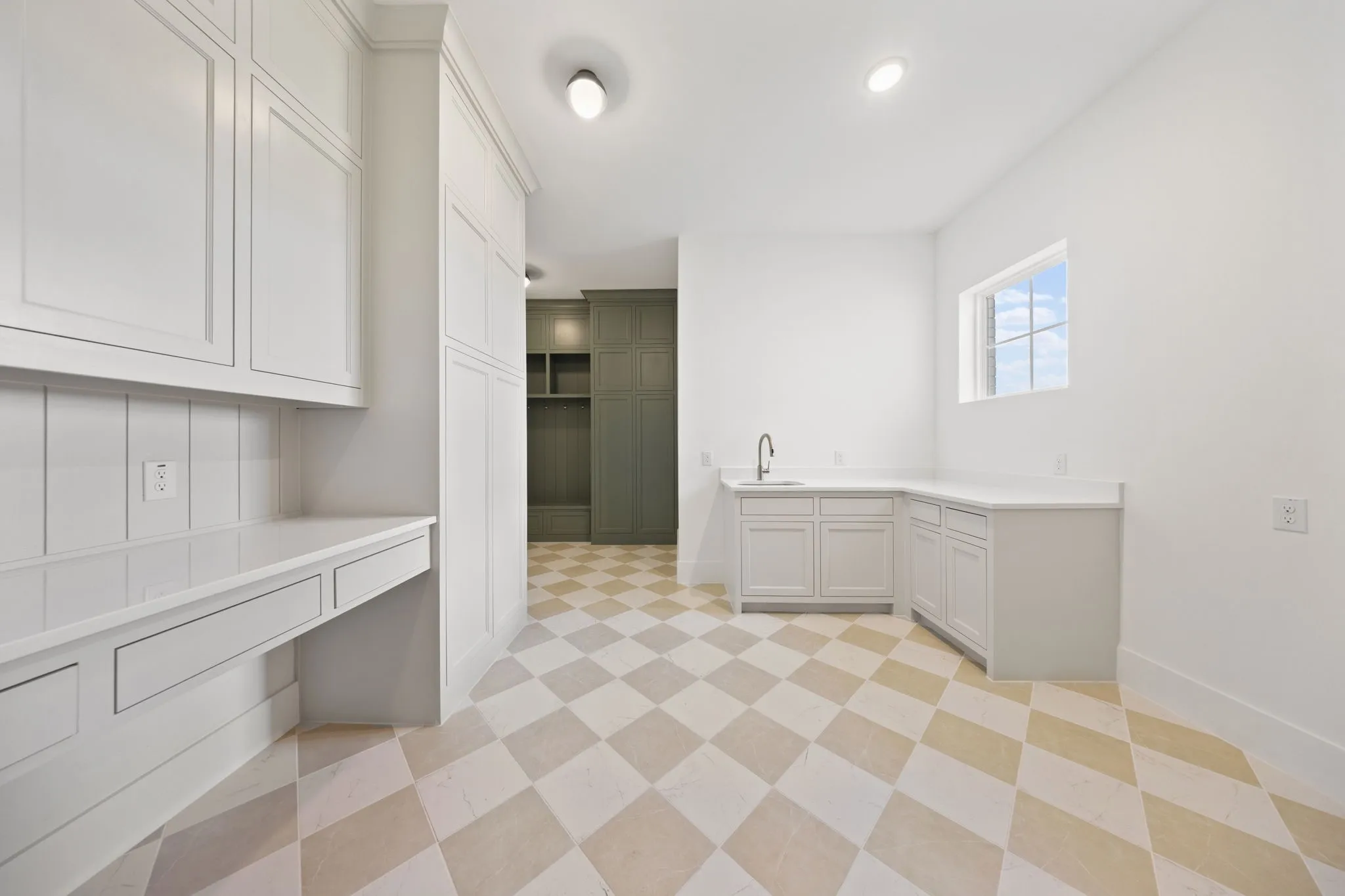 Single Family Residence For Sale in Rockwall County , 313 Chapel View Court, Heath, Texas 75032, 5 Bedroom, 6 Bathroom, 3 Garage spaces, 6,197 Sqft, built in 2026, mls#21402355, Real Estate Agent in Heath, Homes For Sale in Rockwall county, Homes For Sale in Heath, Realtor in Heath Texas, Real Estate Brokerage Independent Realty Texas, Luminita Cordes Realtor