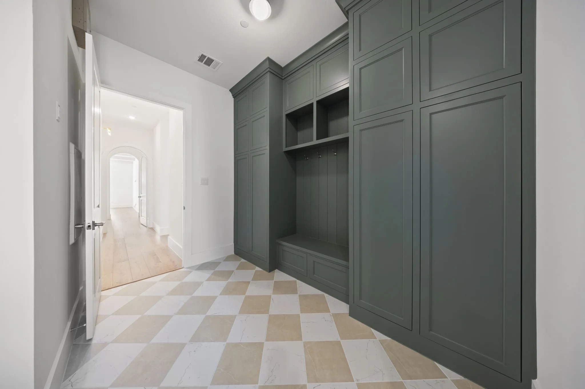 Single Family Residence For Sale in Rockwall County , 313 Chapel View Court, Heath, Texas 75032, 5 Bedroom, 6 Bathroom, 3 Garage spaces, 6,197 Sqft, built in 2026, mls#21402355, Real Estate Agent in Heath, Homes For Sale in Rockwall county, Homes For Sale in Heath, Realtor in Heath Texas, Real Estate Brokerage Independent Realty Texas, Luminita Cordes Realtor