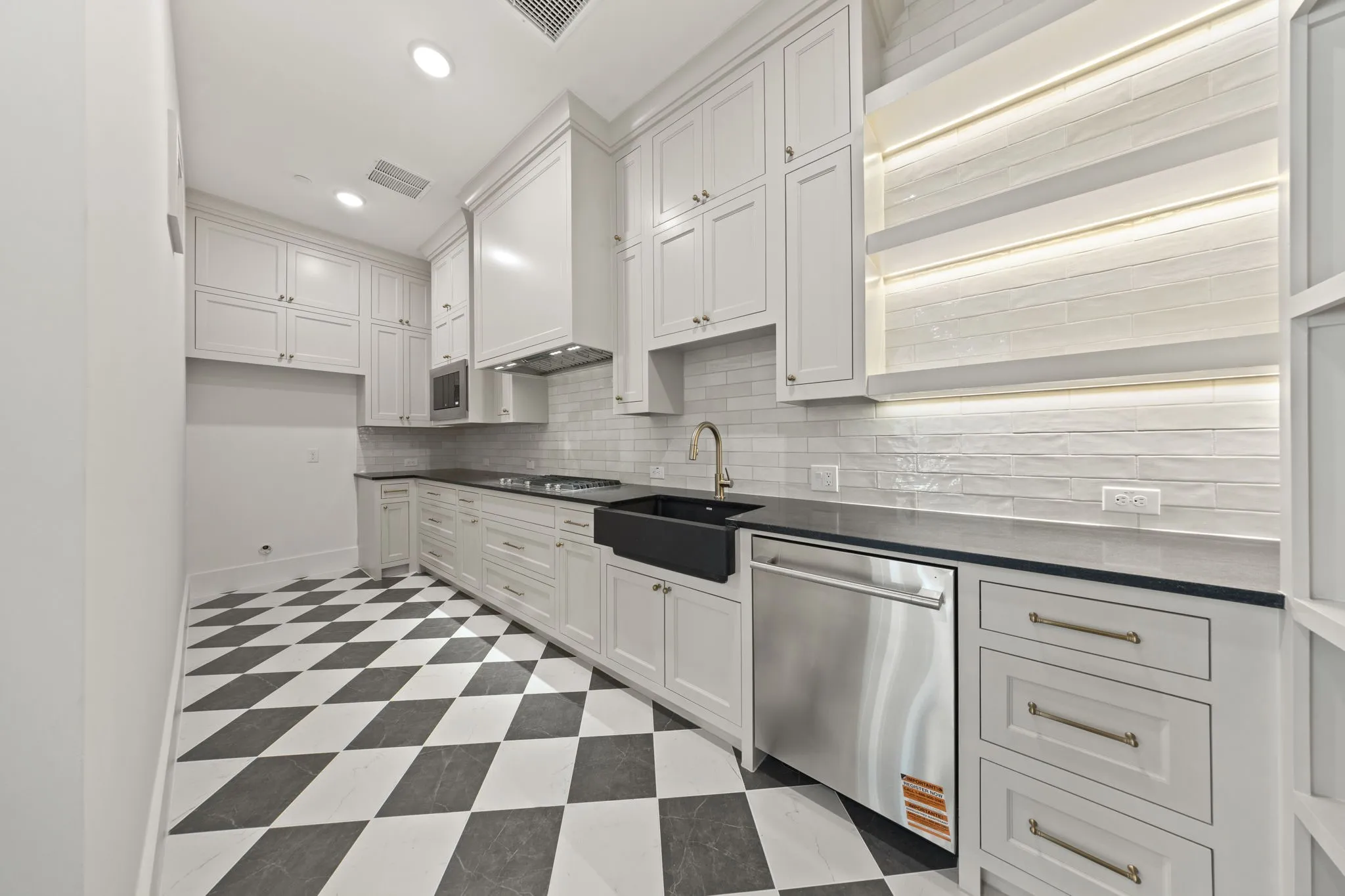 Single Family Residence For Sale in Rockwall County , 313 Chapel View Court, Heath, Texas 75032, 5 Bedroom, 6 Bathroom, 3 Garage spaces, 6,197 Sqft, built in 2026, mls#21402355, Real Estate Agent in Heath, Homes For Sale in Rockwall county, Homes For Sale in Heath, Realtor in Heath Texas, Real Estate Brokerage Independent Realty Texas, Luminita Cordes Realtor