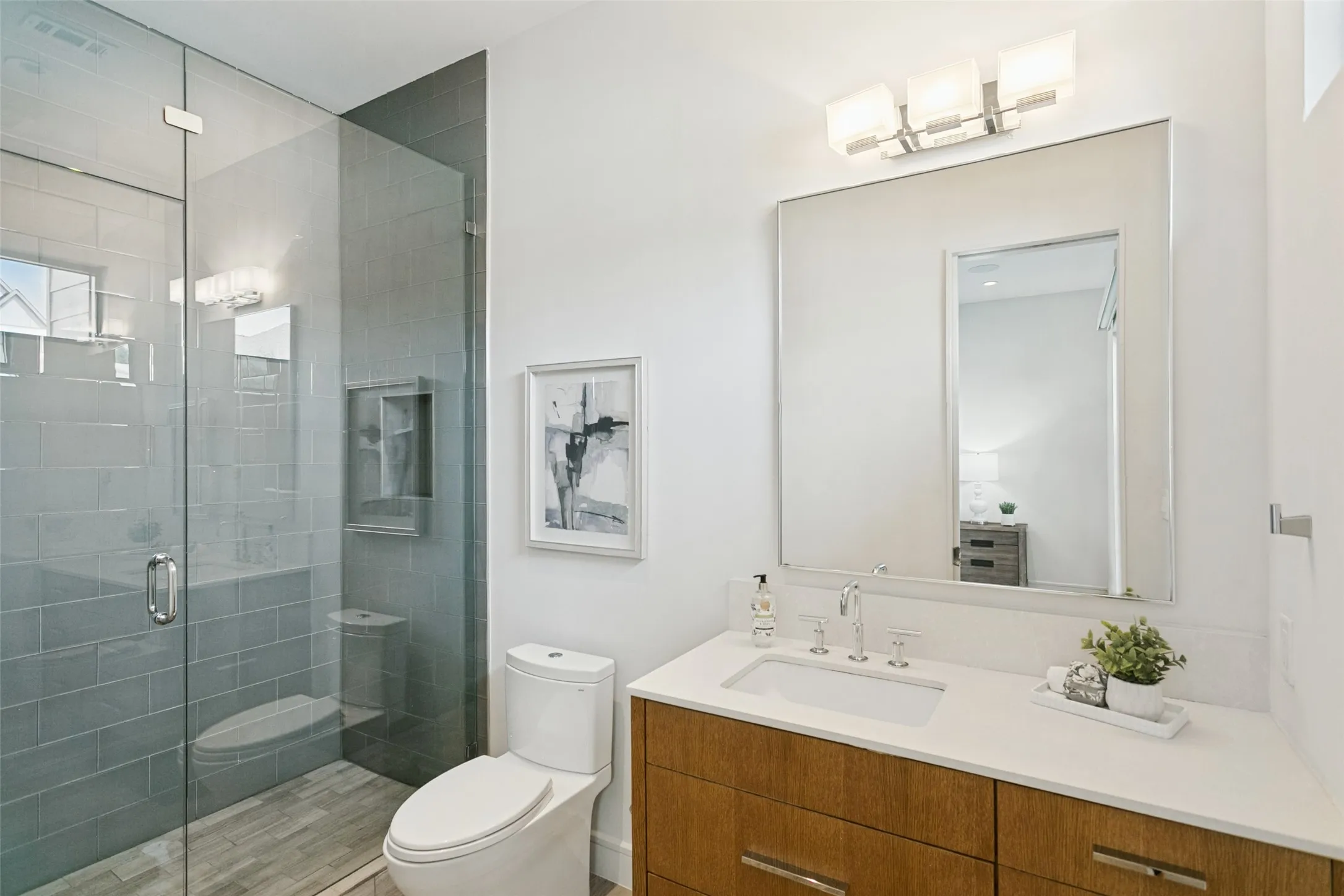 Single Family Residence For Sale in Dallas County , 7514 Midbury Drive, Dallas, Texas 75230, 5 Bedroom, 6 Bathroom, 2 Garage spaces, 5,061 Sqft, built in 2015, mls#21397552, Real Estate Agent in Dallas, Homes For Sale in Dallas county, Homes For Sale in Dallas, Realtor in Dallas Texas, Real Estate Brokerage Independent Realty Texas, Luminita Cordes Realtor