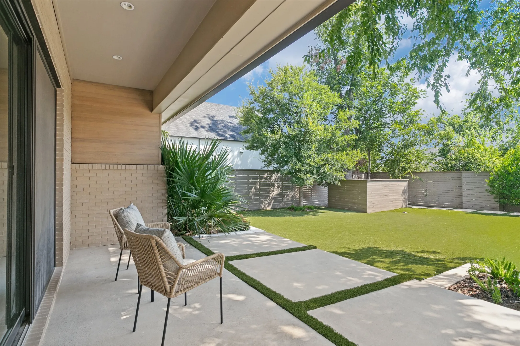 Single Family Residence For Sale in Dallas County , 7514 Midbury Drive, Dallas, Texas 75230, 5 Bedroom, 6 Bathroom, 2 Garage spaces, 5,061 Sqft, built in 2015, mls#21397552, Real Estate Agent in Dallas, Homes For Sale in Dallas county, Homes For Sale in Dallas, Realtor in Dallas Texas, Real Estate Brokerage Independent Realty Texas, Luminita Cordes Realtor
