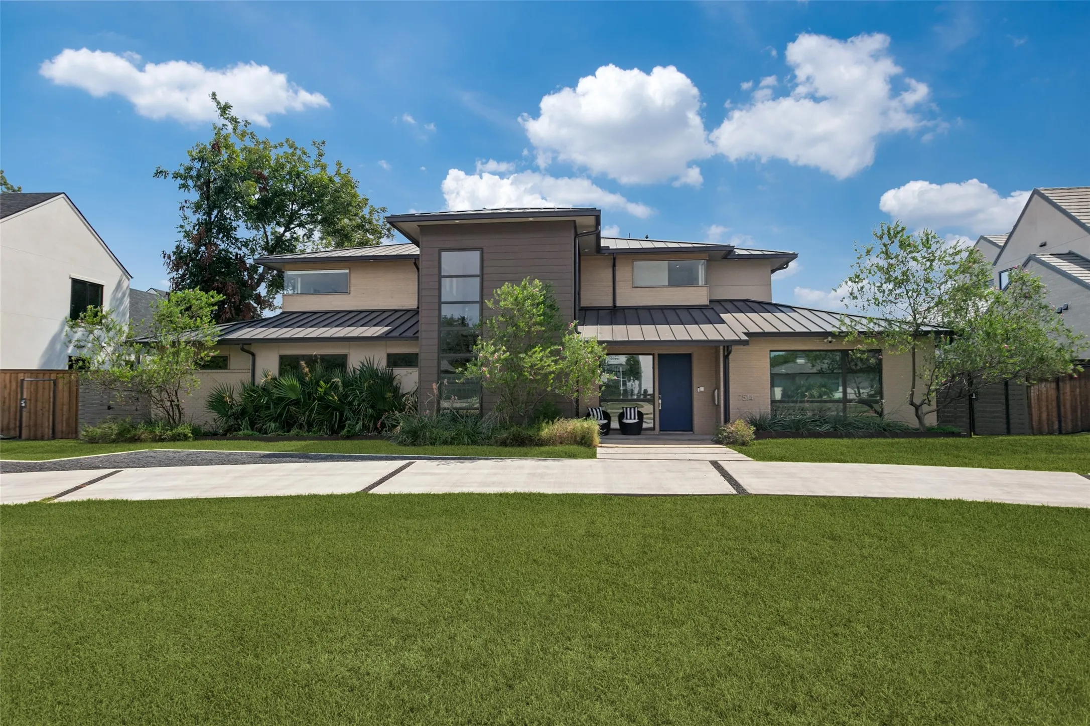 Single Family Residence For Sale in Dallas County , 7514 Midbury Drive, Dallas, Texas 75230, 5 Bedroom, 6 Bathroom, 2 Garage spaces, 5,061 Sqft, built in 2015, mls#21397552, Real Estate Agent in Dallas, Homes For Sale in Dallas county, Homes For Sale in Dallas, Realtor in Dallas Texas, Real Estate Brokerage Independent Realty Texas, Luminita Cordes Realtor