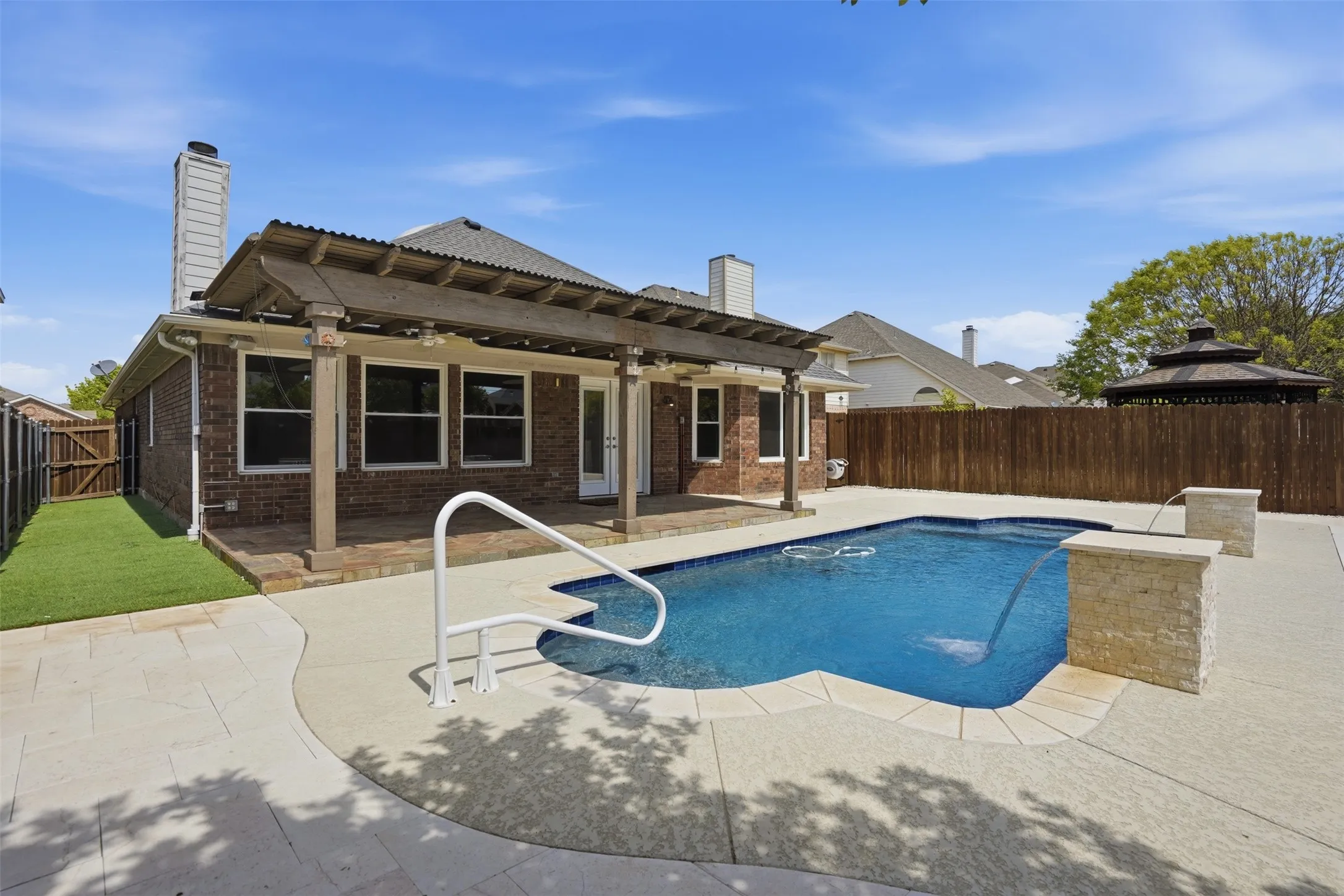 Single Family Residence For Sale in Tarrant County , 4525 Lodestone Lane, Fort Worth, Texas 76123, 3 Bedroom, 2 Bathroom, 2 Garage spaces, 2,046 Sqft, built in 2001, mls#21402358, Real Estate Agent in Fort Worth, Homes For Sale in Tarrant county, Homes For Sale in Fort Worth, Realtor in Fort Worth Texas, Real Estate Brokerage Independent Realty Texas, Luminita Cordes Realtor