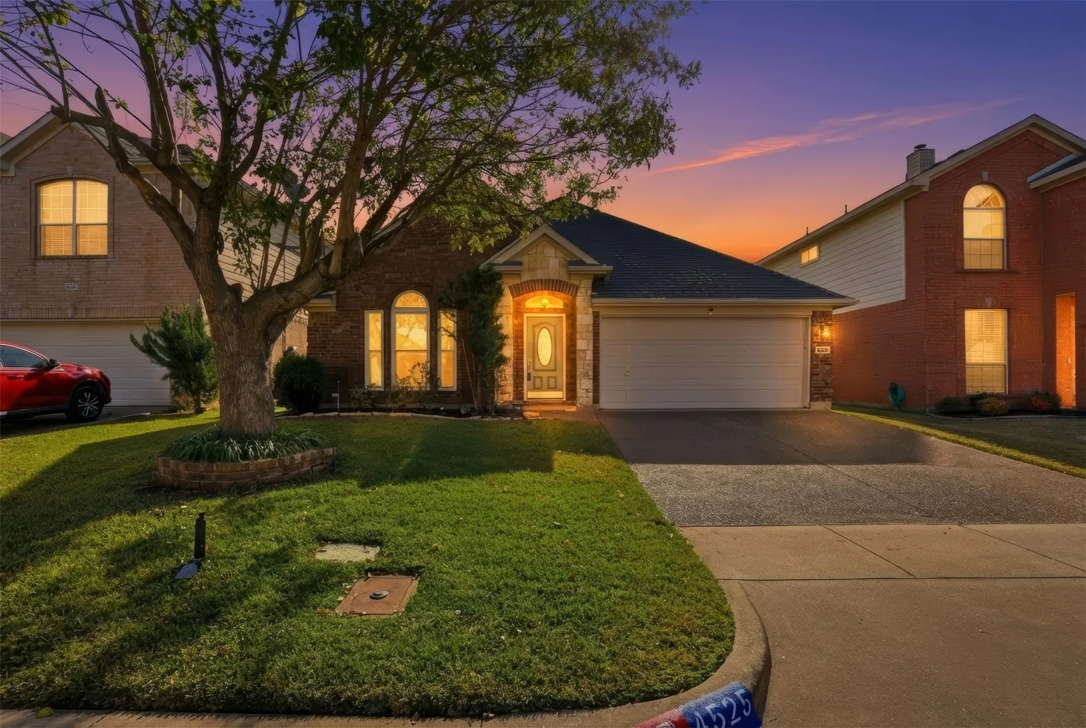Single Family Residence For Sale in Tarrant County , 4525 Lodestone Lane, Fort Worth, Texas 76123, 3 Bedroom, 2 Bathroom, 2 Garage spaces, 2,046 Sqft, built in 2001, mls#21402358, Real Estate Agent in Fort Worth, Homes For Sale in Tarrant county, Homes For Sale in Fort Worth, Realtor in Fort Worth Texas, Real Estate Brokerage Independent Realty Texas, Luminita Cordes Realtor