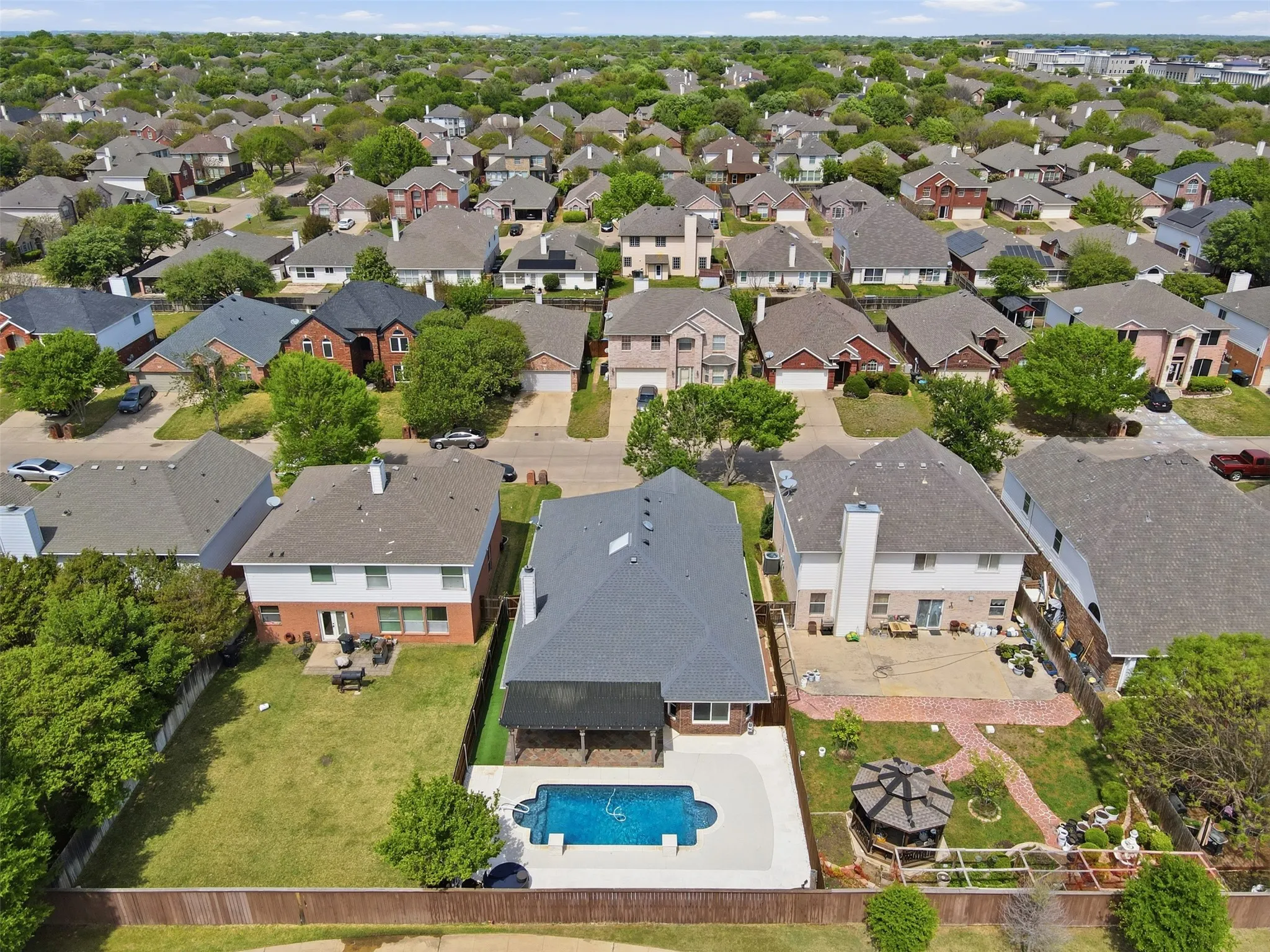 Single Family Residence For Sale in Tarrant County , 4525 Lodestone Lane, Fort Worth, Texas 76123, 3 Bedroom, 2 Bathroom, 2 Garage spaces, 2,046 Sqft, built in 2001, mls#21402358, Real Estate Agent in Fort Worth, Homes For Sale in Tarrant county, Homes For Sale in Fort Worth, Realtor in Fort Worth Texas, Real Estate Brokerage Independent Realty Texas, Luminita Cordes Realtor