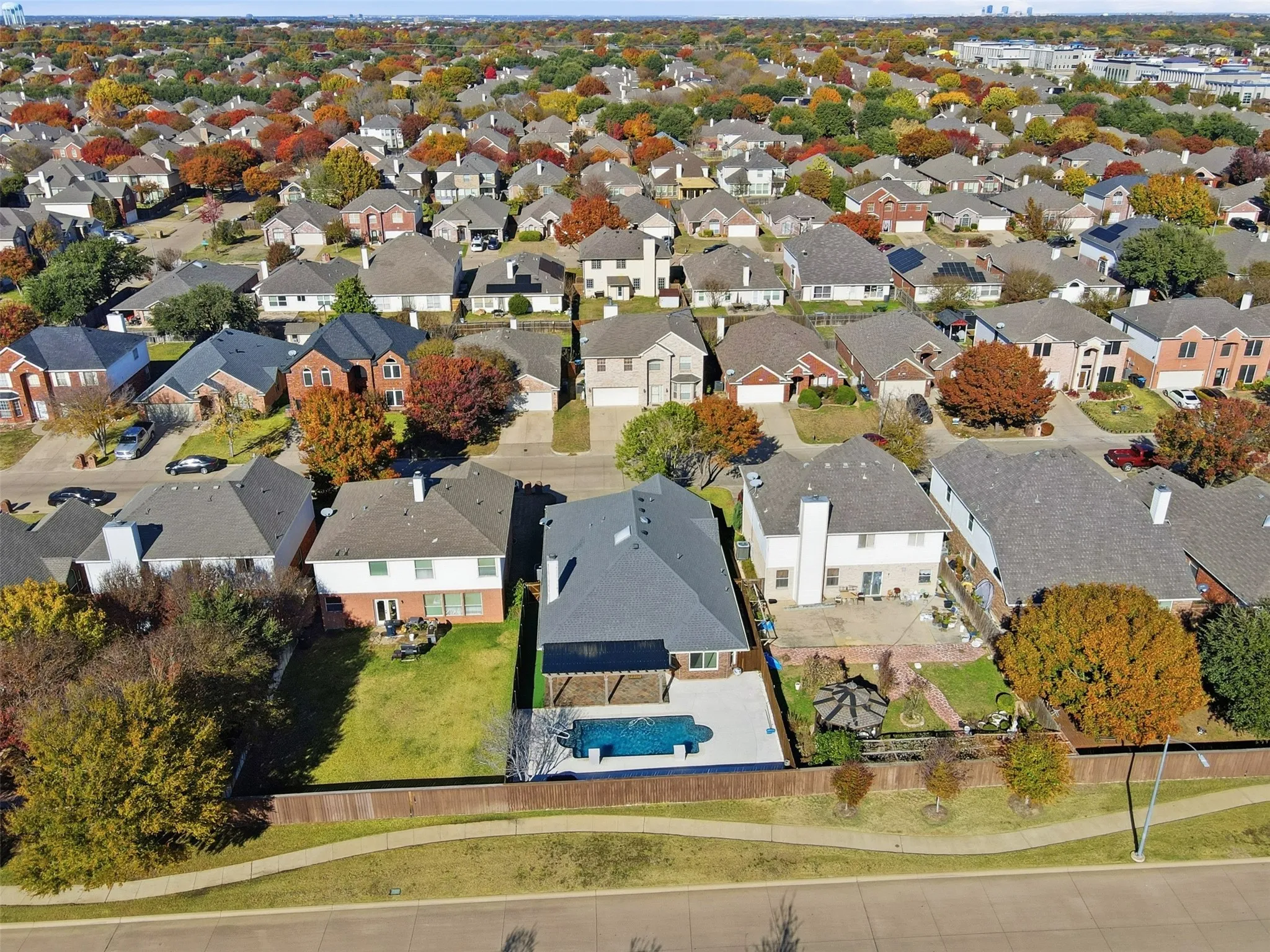 Single Family Residence For Sale in Tarrant County , 4525 Lodestone Lane, Fort Worth, Texas 76123, 3 Bedroom, 2 Bathroom, 2 Garage spaces, 2,046 Sqft, built in 2001, mls#21402358, Real Estate Agent in Fort Worth, Homes For Sale in Tarrant county, Homes For Sale in Fort Worth, Realtor in Fort Worth Texas, Real Estate Brokerage Independent Realty Texas, Luminita Cordes Realtor