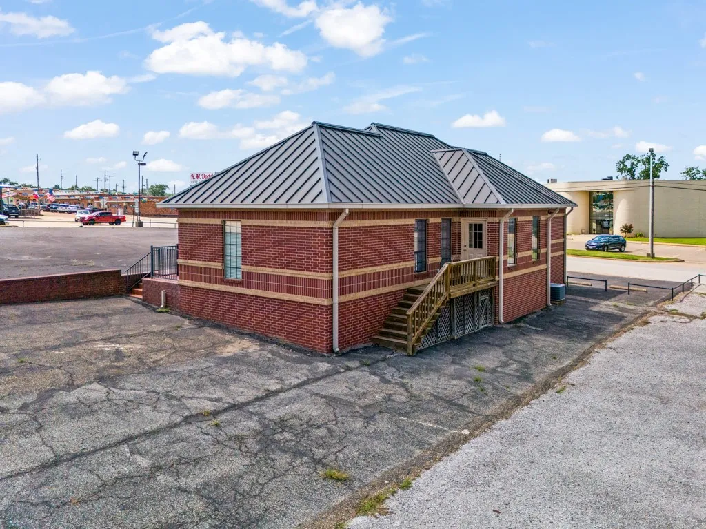 Office For Sale in Upshur County , 112 US Hwy 271, Gilmer, Texas 75644, 0, 0, Garage spaces, 0 Sqft, built in 1999, mls#21401253, Real Estate Agent in Gilmer, Homes For Sale in Upshur county, Homes For Sale in Gilmer, Realtor in Gilmer Texas, Real Estate Brokerage Independent Realty Texas, Luminita Cordes Realtor