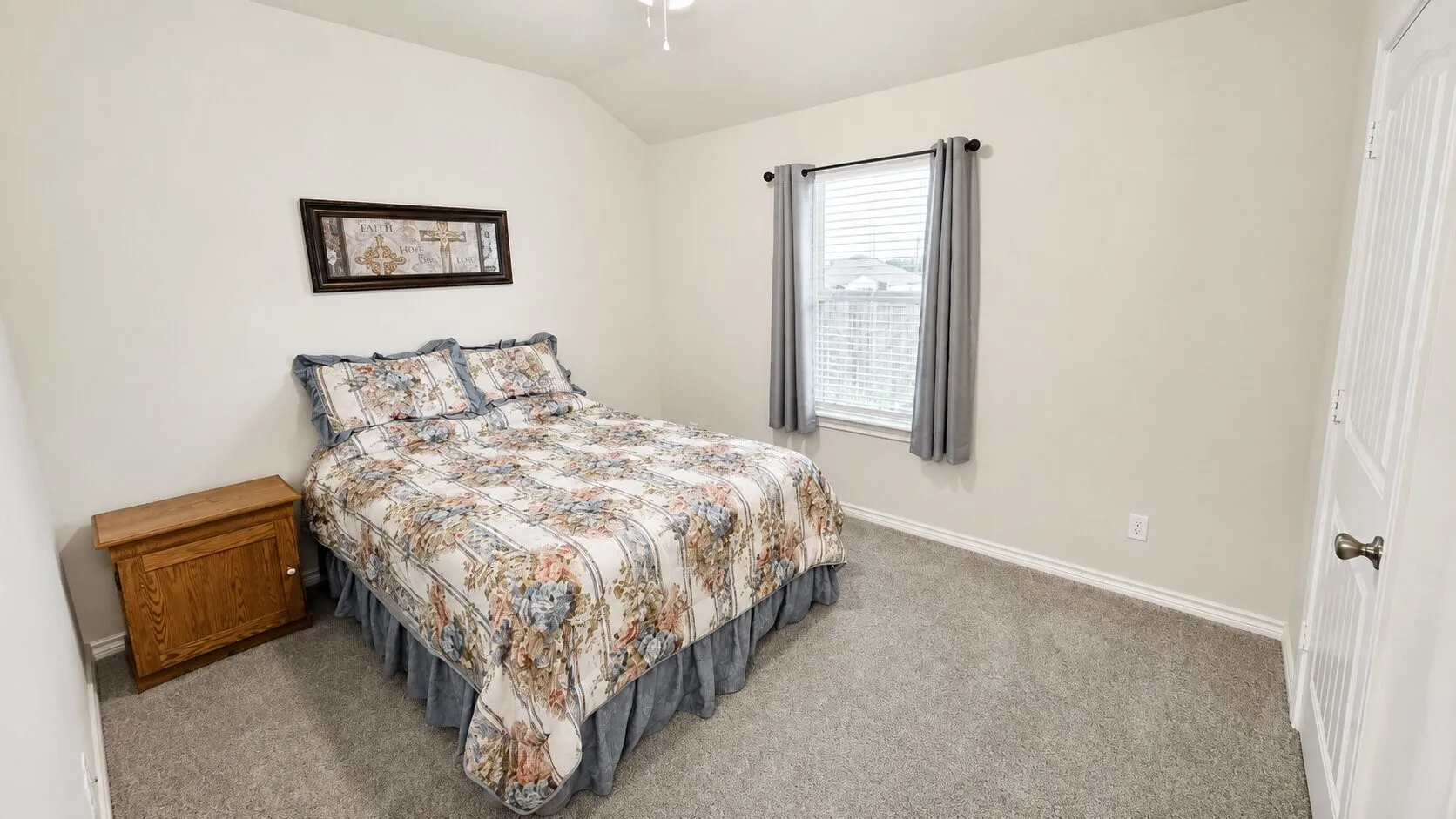 Single Family Residence For Sale in Grayson County , 1305 Silverton Drive, Sherman, Texas 75092, 3 Bedroom, 2 Bathroom, 2 Garage spaces, 1,582 Sqft, built in 2020, mls#21402171, Real Estate Agent in Sherman, Homes For Sale in Grayson county, Homes For Sale in Sherman, Realtor in Sherman Texas, Real Estate Brokerage Independent Realty Texas, Luminita Cordes Realtor