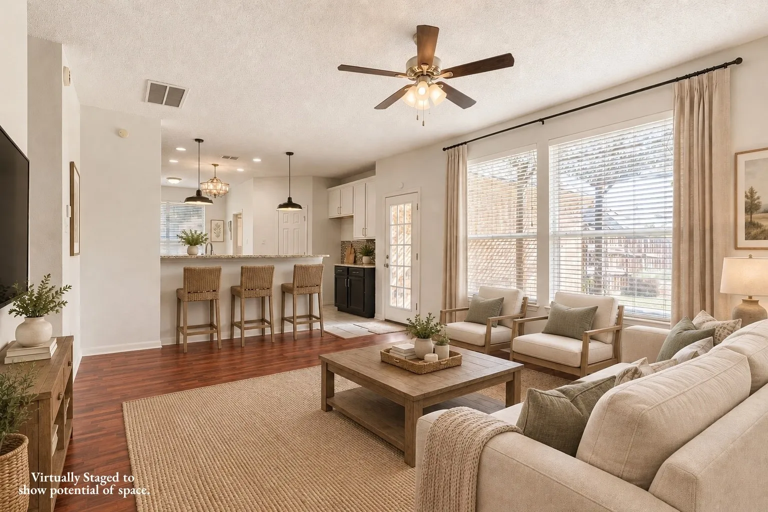 Single Family Residence For Sale in Denton County , 1184 Courtney Lane, Lewisville, Texas 75077, 4 Bedroom, 3 Bathroom, 2 Garage spaces, 2,059 Sqft, built in 1997, mls#21401961, Real Estate Agent in Lewisville, Homes For Sale in Denton county, Homes For Sale in Lewisville, Realtor in Lewisville Texas, Real Estate Brokerage Independent Realty Texas, Luminita Cordes Realtor