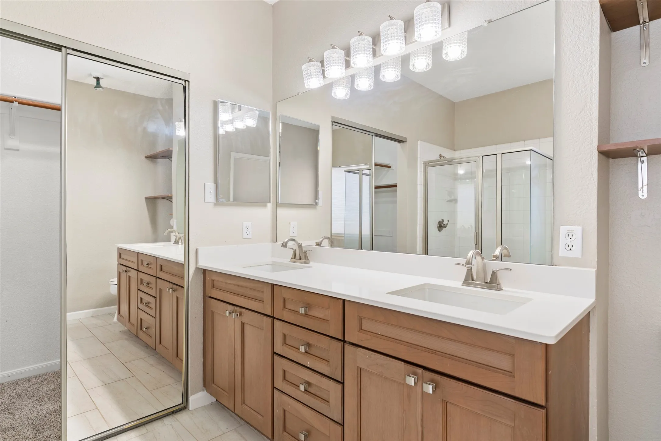 Single Family Residence For Sale in Denton County , 1184 Courtney Lane, Lewisville, Texas 75077, 4 Bedroom, 3 Bathroom, 2 Garage spaces, 2,059 Sqft, built in 1997, mls#21401961, Real Estate Agent in Lewisville, Homes For Sale in Denton county, Homes For Sale in Lewisville, Realtor in Lewisville Texas, Real Estate Brokerage Independent Realty Texas, Luminita Cordes Realtor