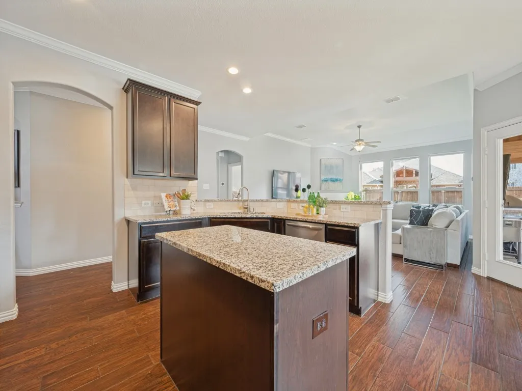 Single Family Residence For Sale in Collin County , 12109 Bonifay Court, Mc Kinney, Texas 75071, 4 Bedroom, 4 Bathroom, 2 Garage spaces, 3,114 Sqft, built in 2014, mls#21401989, Real Estate Agent in Mc Kinney, Homes For Sale in Collin county, Homes For Sale in Mc Kinney, Realtor in Mc Kinney Texas, Real Estate Brokerage Independent Realty Texas, Luminita Cordes Realtor