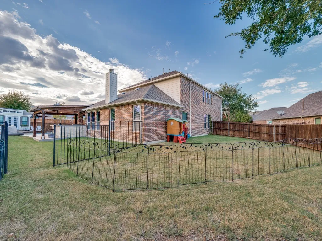 Single Family Residence For Sale in Collin County , 12109 Bonifay Court, Mc Kinney, Texas 75071, 4 Bedroom, 4 Bathroom, 2 Garage spaces, 3,114 Sqft, built in 2014, mls#21401989, Real Estate Agent in Mc Kinney, Homes For Sale in Collin county, Homes For Sale in Mc Kinney, Realtor in Mc Kinney Texas, Real Estate Brokerage Independent Realty Texas, Luminita Cordes Realtor