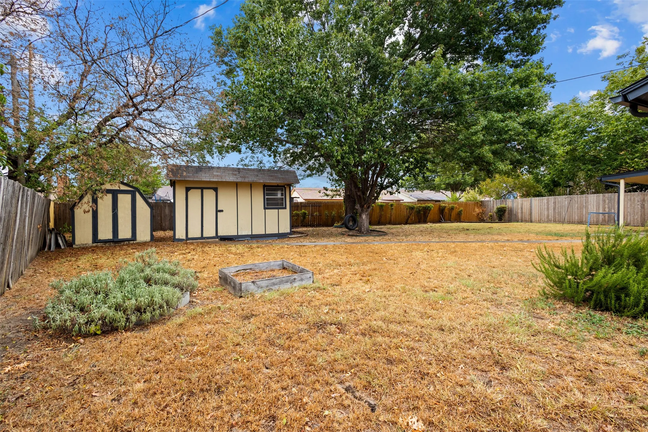Single Family Residence For Sale in Tarrant County , 6205 Sunnybrook Drive, Watauga, Texas 76148, 3 Bedroom, 2 Bathroom, 2 Garage spaces, 1,241 Sqft, built in 1978, mls#21400345, Real Estate Agent in Watauga, Homes For Sale in Tarrant county, Homes For Sale in Watauga, Realtor in Watauga Texas, Real Estate Brokerage Independent Realty Texas, Luminita Cordes Realtor