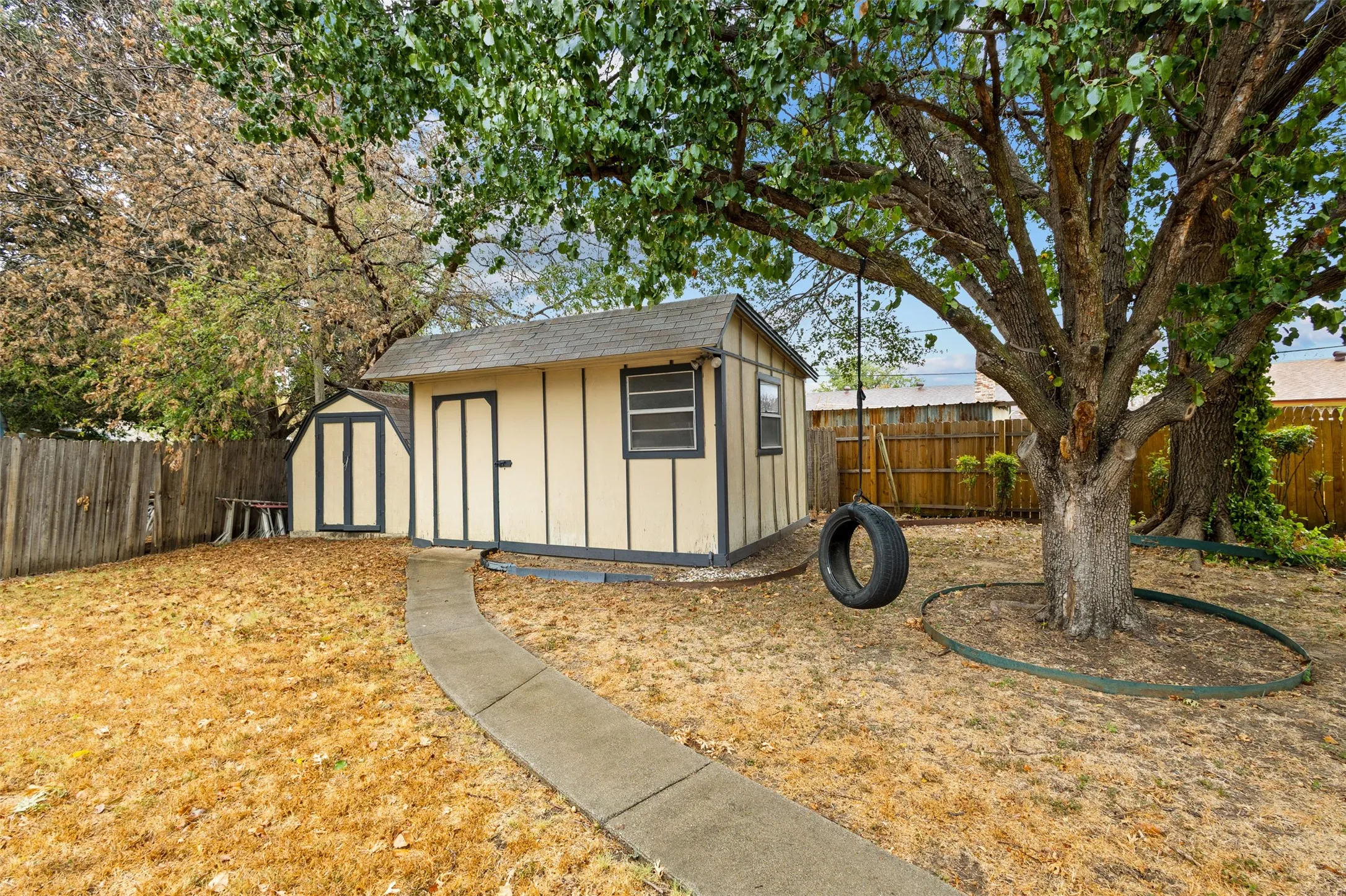 Exterior shed