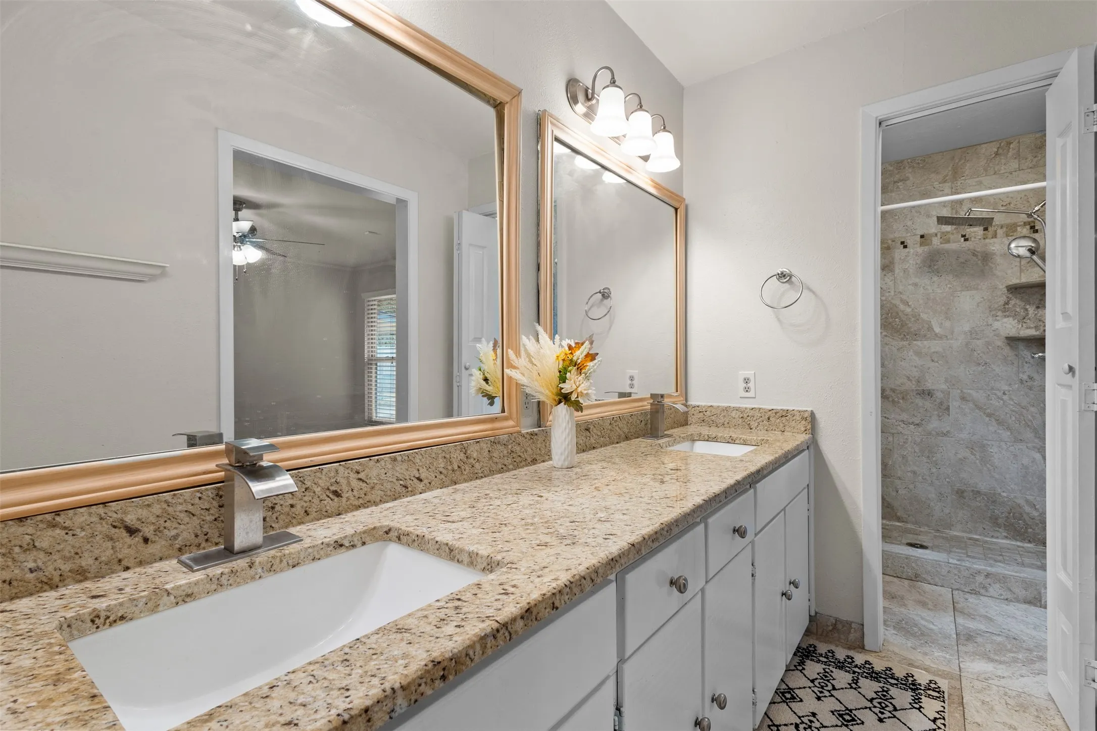 Single Family Residence For Sale in Tarrant County , 6205 Sunnybrook Drive, Watauga, Texas 76148, 3 Bedroom, 2 Bathroom, 2 Garage spaces, 1,241 Sqft, built in 1978, mls#21400345, Real Estate Agent in Watauga, Homes For Sale in Tarrant county, Homes For Sale in Watauga, Realtor in Watauga Texas, Real Estate Brokerage Independent Realty Texas, Luminita Cordes Realtor