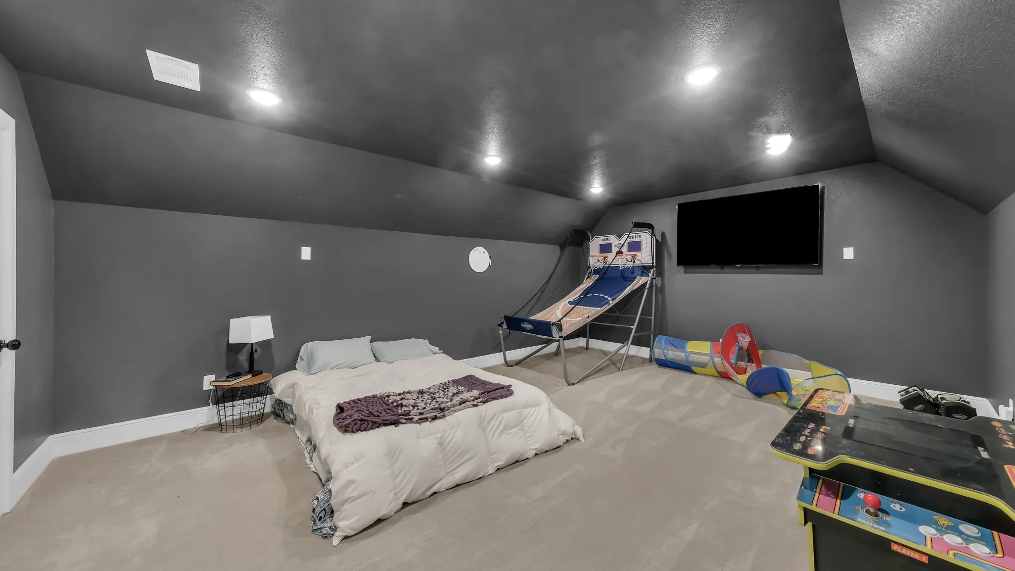 Single Family Residence For Sale in Parker County , 1098 Paradise Parkway, Poolville, Texas 76487, 4 Bedroom, 3 Bathroom, 3 Garage spaces, 3,041 Sqft, built in 2022, mls#21402170, Real Estate Agent in Poolville, Homes For Sale in Parker county, Homes For Sale in Poolville, Realtor in Poolville Texas, Real Estate Brokerage Independent Realty Texas, Luminita Cordes Realtor