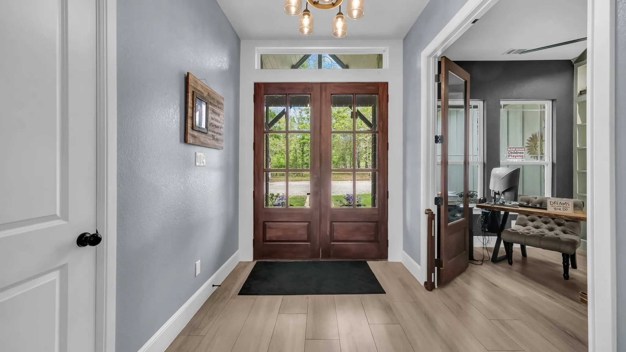 Single Family Residence For Sale in Parker County , 1098 Paradise Parkway, Poolville, Texas 76487, 4 Bedroom, 3 Bathroom, 3 Garage spaces, 3,041 Sqft, built in 2022, mls#21402170, Real Estate Agent in Poolville, Homes For Sale in Parker county, Homes For Sale in Poolville, Realtor in Poolville Texas, Real Estate Brokerage Independent Realty Texas, Luminita Cordes Realtor