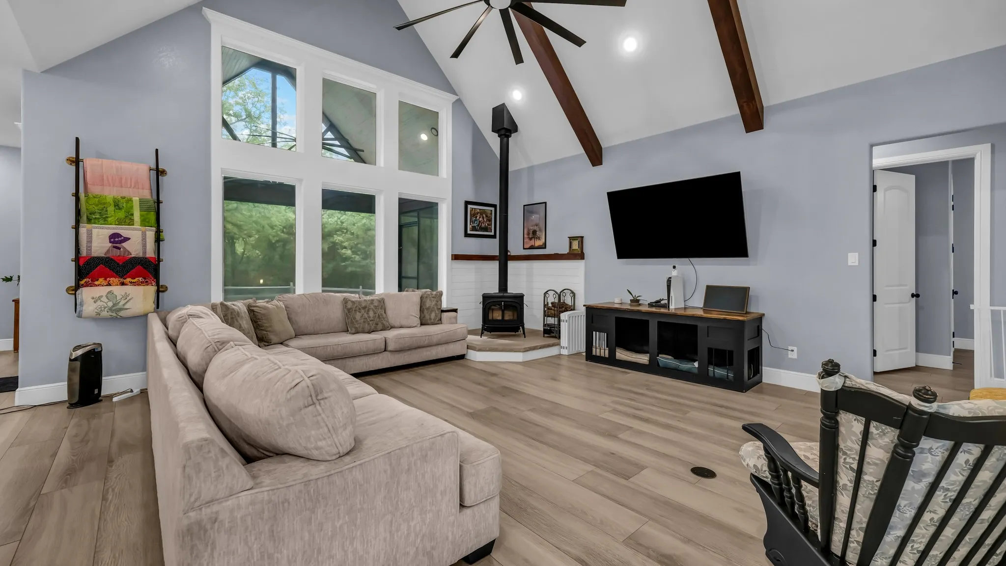 Single Family Residence For Sale in Parker County , 1098 Paradise Parkway, Poolville, Texas 76487, 4 Bedroom, 3 Bathroom, 3 Garage spaces, 3,041 Sqft, built in 2022, mls#21402170, Real Estate Agent in Poolville, Homes For Sale in Parker county, Homes For Sale in Poolville, Realtor in Poolville Texas, Real Estate Brokerage Independent Realty Texas, Luminita Cordes Realtor