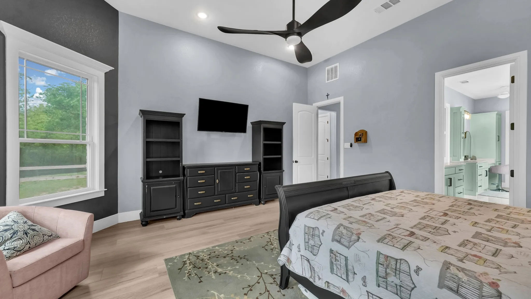 Single Family Residence For Sale in Parker County , 1098 Paradise Parkway, Poolville, Texas 76487, 4 Bedroom, 3 Bathroom, 3 Garage spaces, 3,041 Sqft, built in 2022, mls#21402170, Real Estate Agent in Poolville, Homes For Sale in Parker county, Homes For Sale in Poolville, Realtor in Poolville Texas, Real Estate Brokerage Independent Realty Texas, Luminita Cordes Realtor