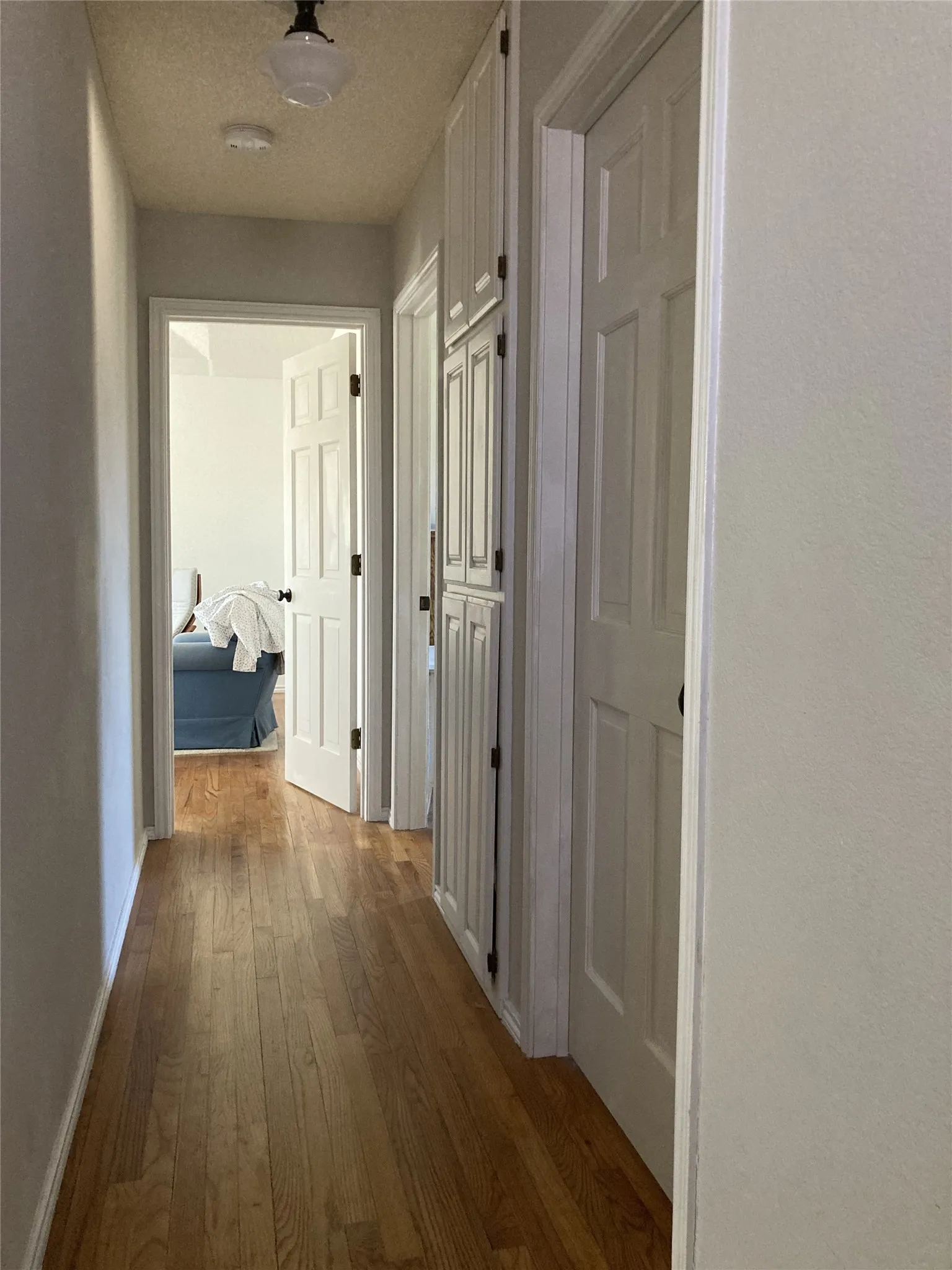 Single Family Residence For Sale in Hood County , 700 Aqua Vista Drive, Granbury, Texas 76049, 4 Bedroom, 4 Bathroom, 2 Garage spaces, 2,140 Sqft, built in 1986, mls#21401040, Real Estate Agent in Granbury, Homes For Sale in Hood county, Homes For Sale in Granbury, Realtor in Granbury Texas, Real Estate Brokerage Independent Realty Texas, Luminita Cordes Realtor