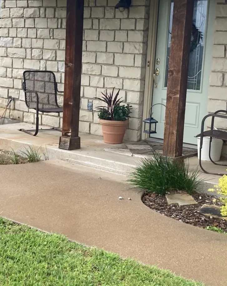 Single Family Residence For Sale in Hood County , 700 Aqua Vista Drive, Granbury, Texas 76049, 4 Bedroom, 4 Bathroom, 2 Garage spaces, 2,140 Sqft, built in 1986, mls#21401040, Real Estate Agent in Granbury, Homes For Sale in Hood county, Homes For Sale in Granbury, Realtor in Granbury Texas, Real Estate Brokerage Independent Realty Texas, Luminita Cordes Realtor