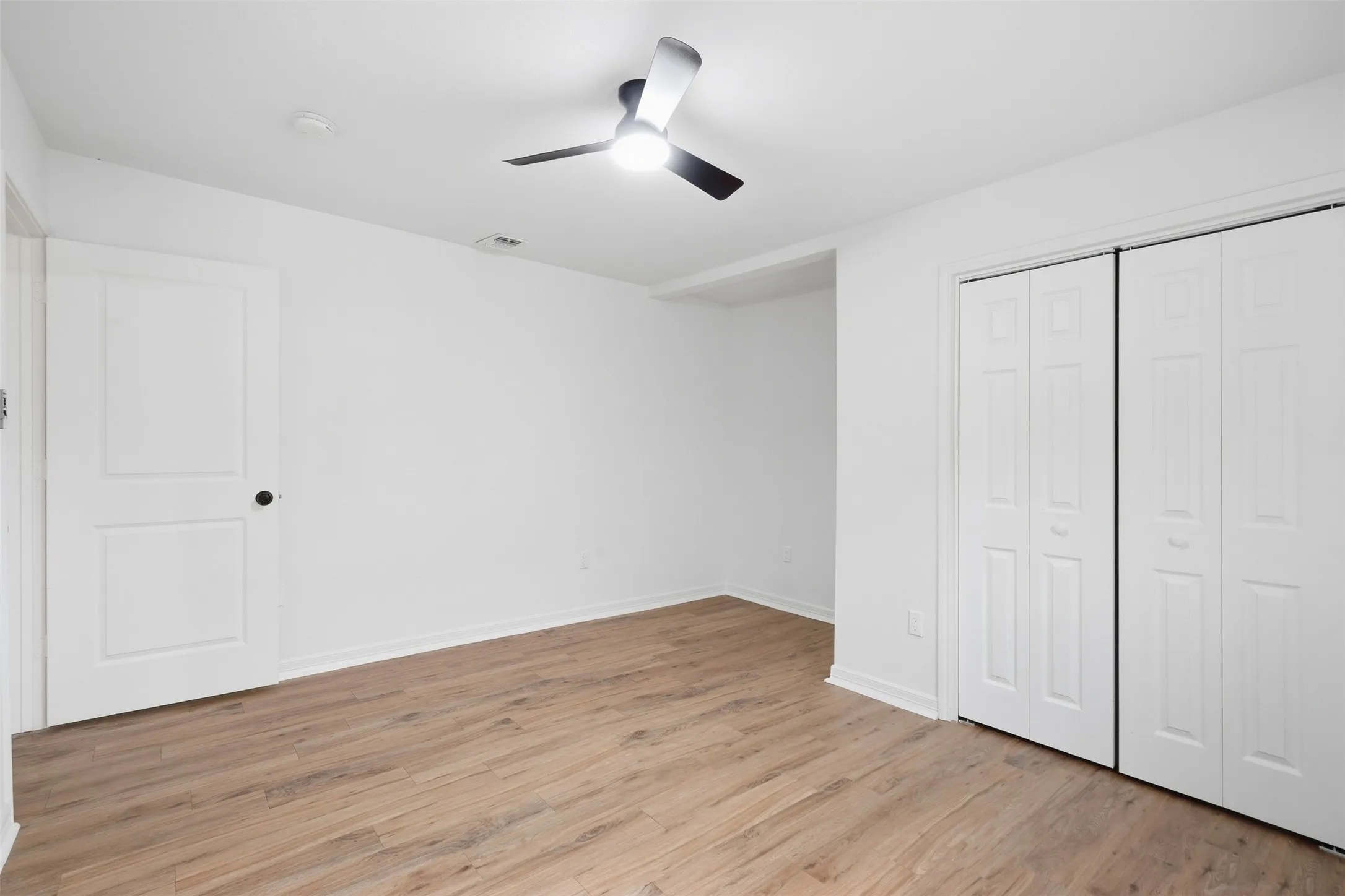 Single Family Residence For Sale in Grayson County , 920 E Chaffin Street, Sherman, Texas 75090, 3 Bedroom, 2 Bathroom, Garage spaces, 1,056 Sqft, built in 1946, mls#21402113, Real Estate Agent in Sherman, Homes For Sale in Grayson county, Homes For Sale in Sherman, Realtor in Sherman Texas, Real Estate Brokerage Independent Realty Texas, Luminita Cordes Realtor