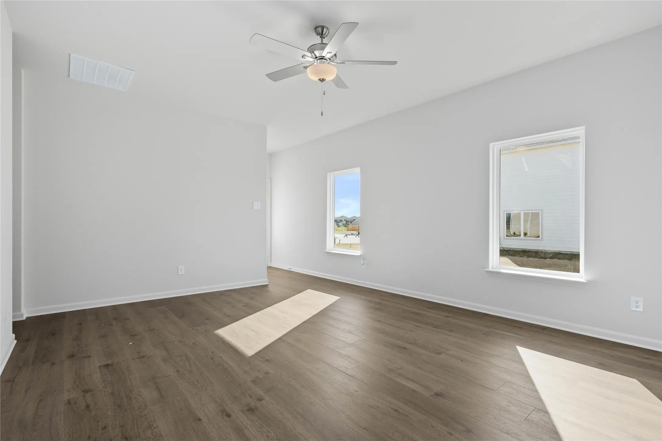 Single Family Residence For Rent in Denton County , 8404 White Wolf Trail, Ponder, Texas 76259, 3 Bedroom, 2 Bathroom, 2 Garage spaces, 1,301 Sqft, built in 2025, mls#21402375, Real Estate Agent in Ponder, Homes For Rent in Denton county, Homes For Rent in Ponder, Realtor in Ponder Texas, Real Estate Brokerage Independent Realty Texas, Luminita Cordes Realtor